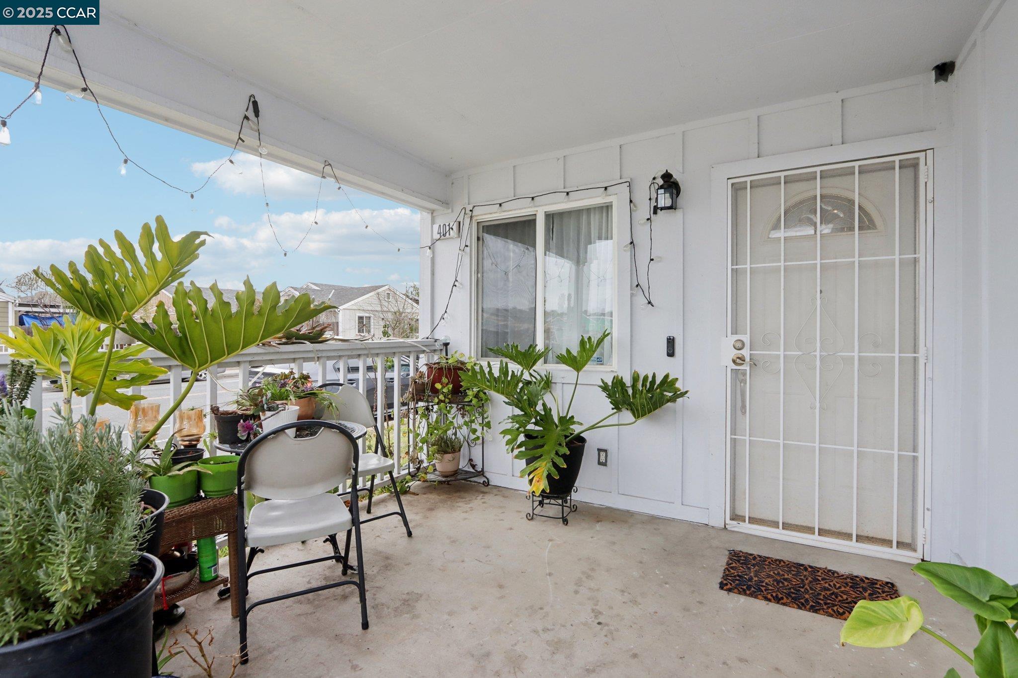 Detail Gallery Image 3 of 17 For 401 W 9th St, Pittsburg,  CA 94565 - 2 Beds | 1 Baths