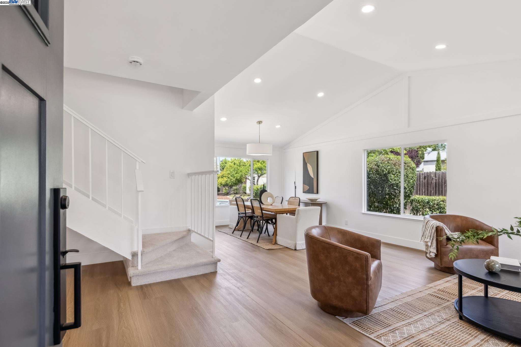 Detail Gallery Image 5 of 49 For 4407 Ashwood Ct, Union City,  CA 94587 - 4 Beds | 2/1 Baths