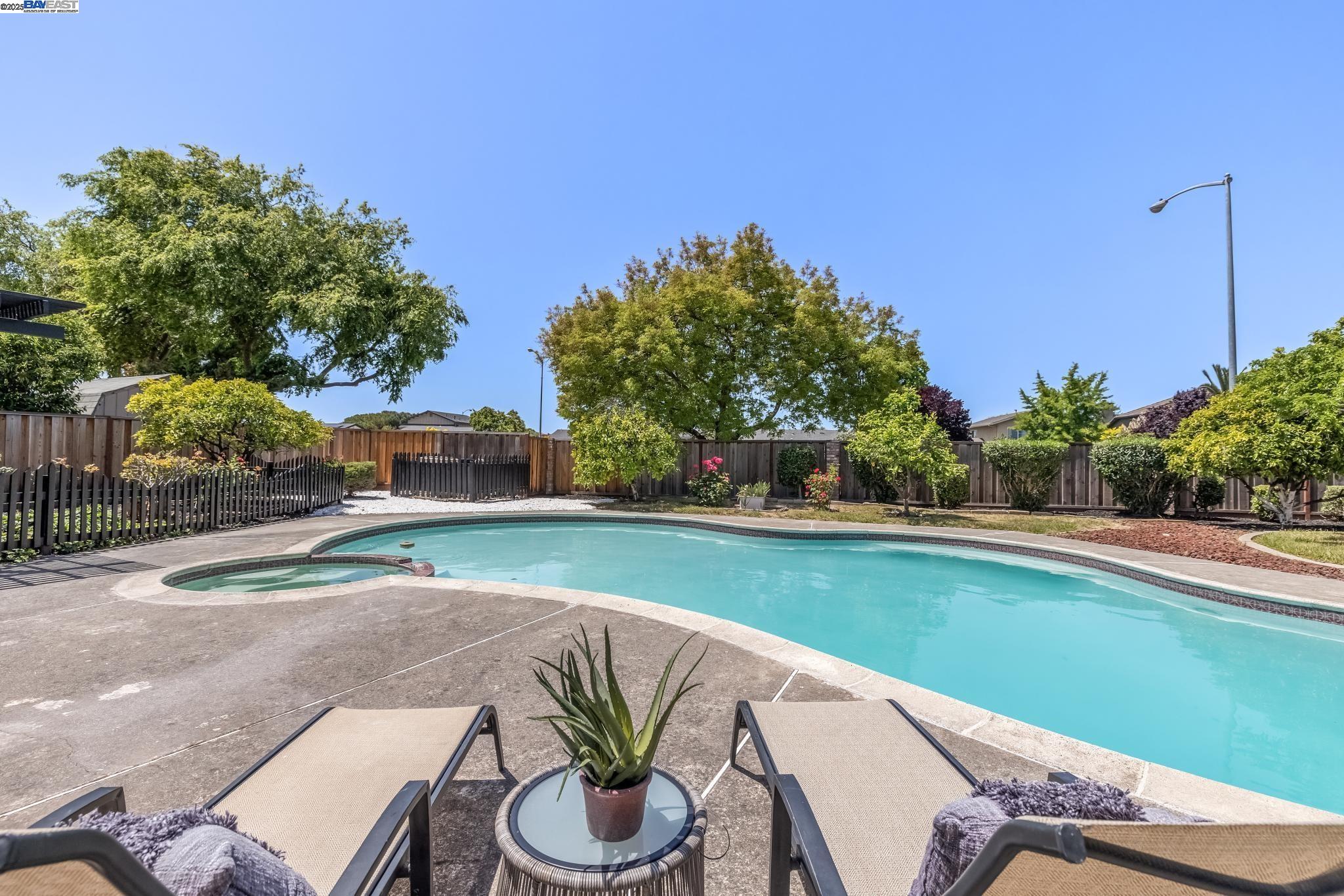 Detail Gallery Image 44 of 49 For 4407 Ashwood Ct, Union City,  CA 94587 - 4 Beds | 2/1 Baths