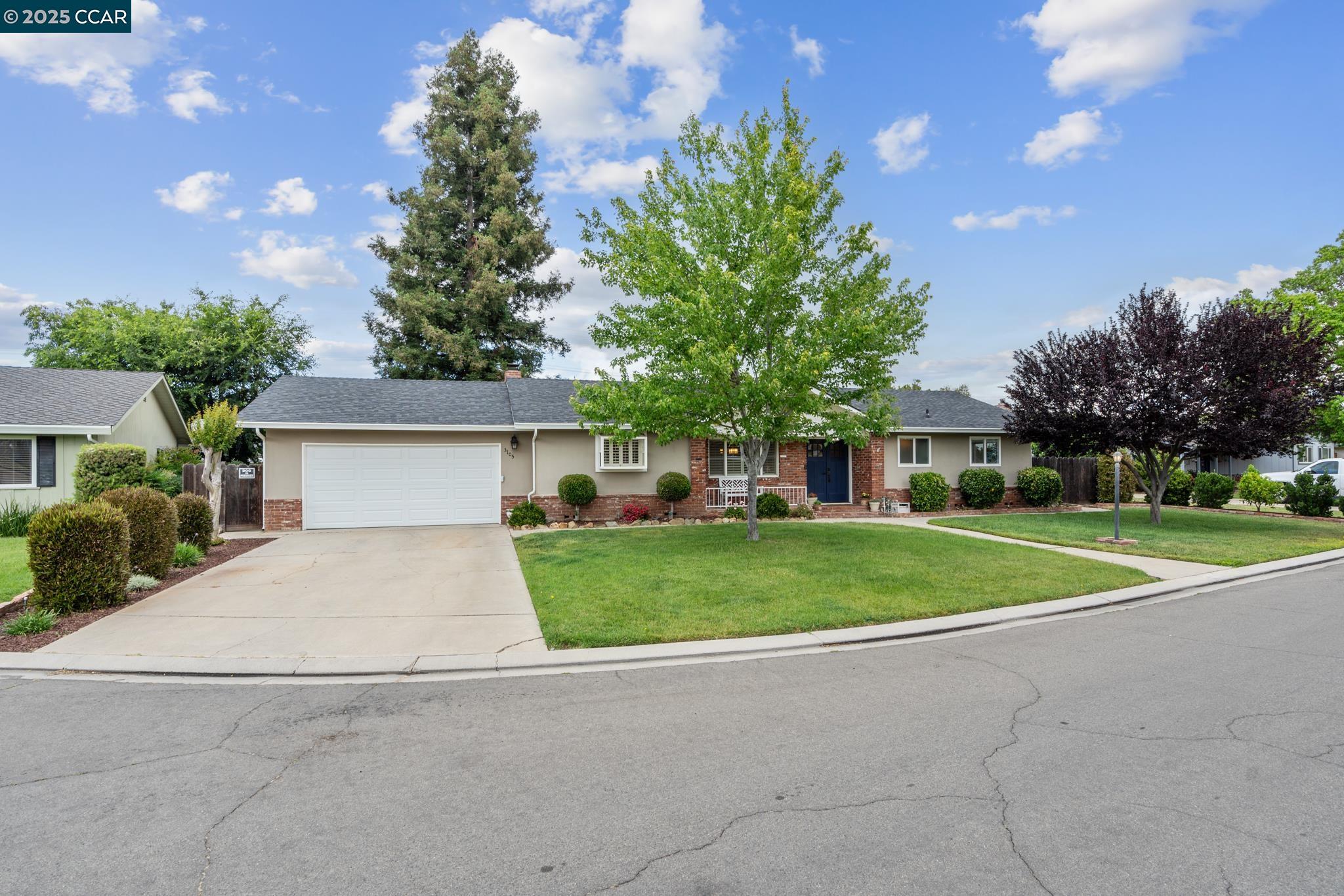 Detail Gallery Image 3 of 50 For 3105 Mason Way, Modesto,  CA 95355 - 3 Beds | 2 Baths