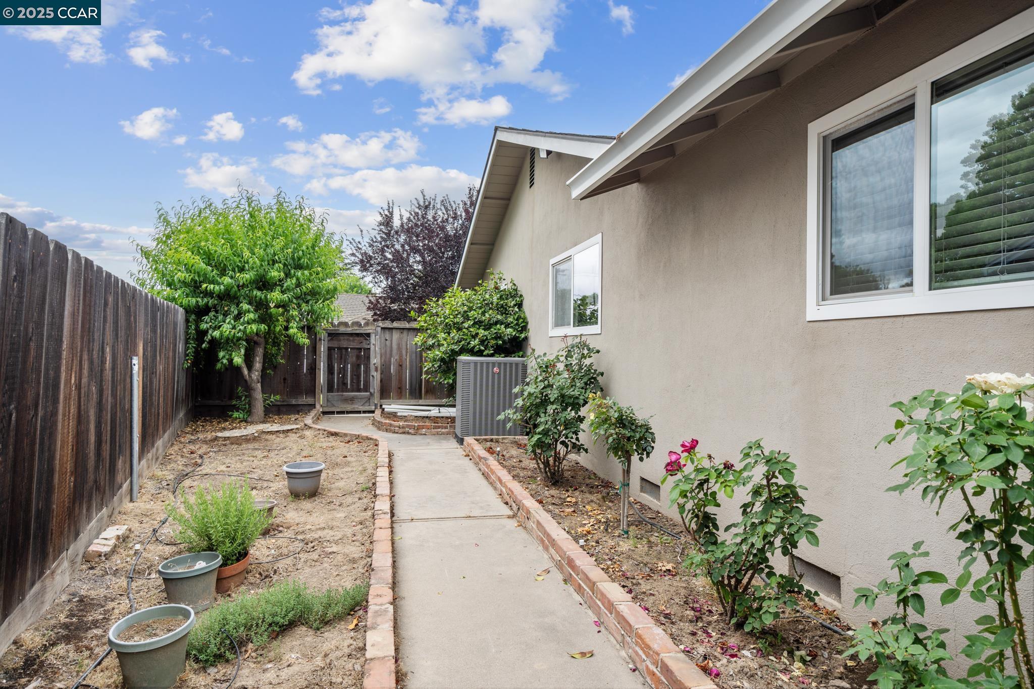 Detail Gallery Image 42 of 50 For 3105 Mason Way, Modesto,  CA 95355 - 3 Beds | 2 Baths