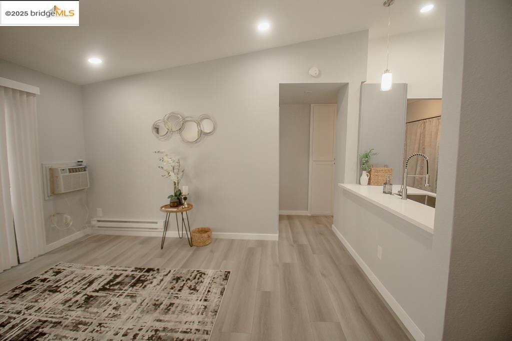 Detail Gallery Image 3 of 23 For 5 Lancaster Cir #231,  Bay Point,  CA 94565 - 1 Beds | 1 Baths