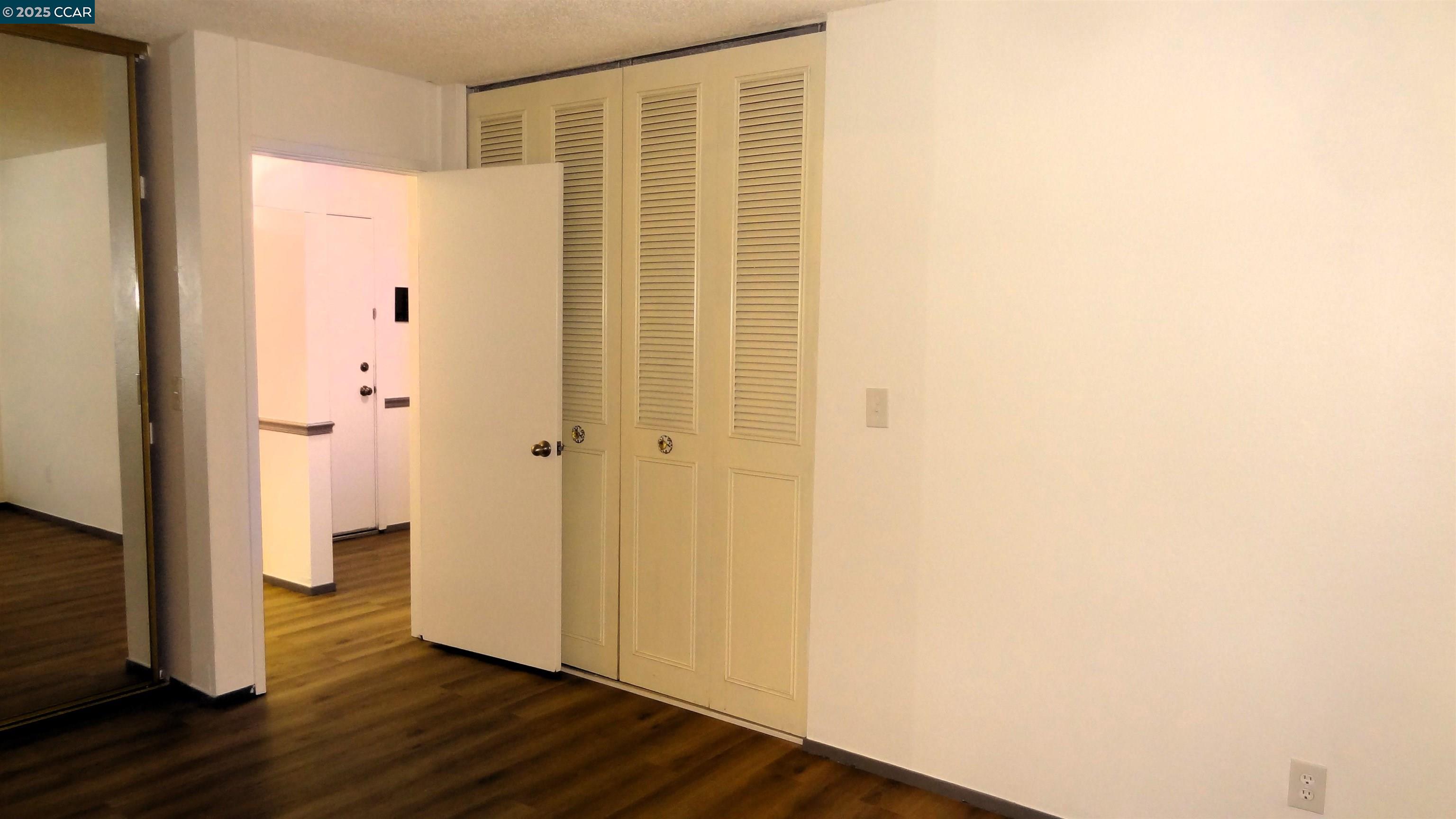 Detail Gallery Image 12 of 31 For 810 Oak Grove Rd #106,  Concord,  CA 94518 - 1 Beds | 1 Baths