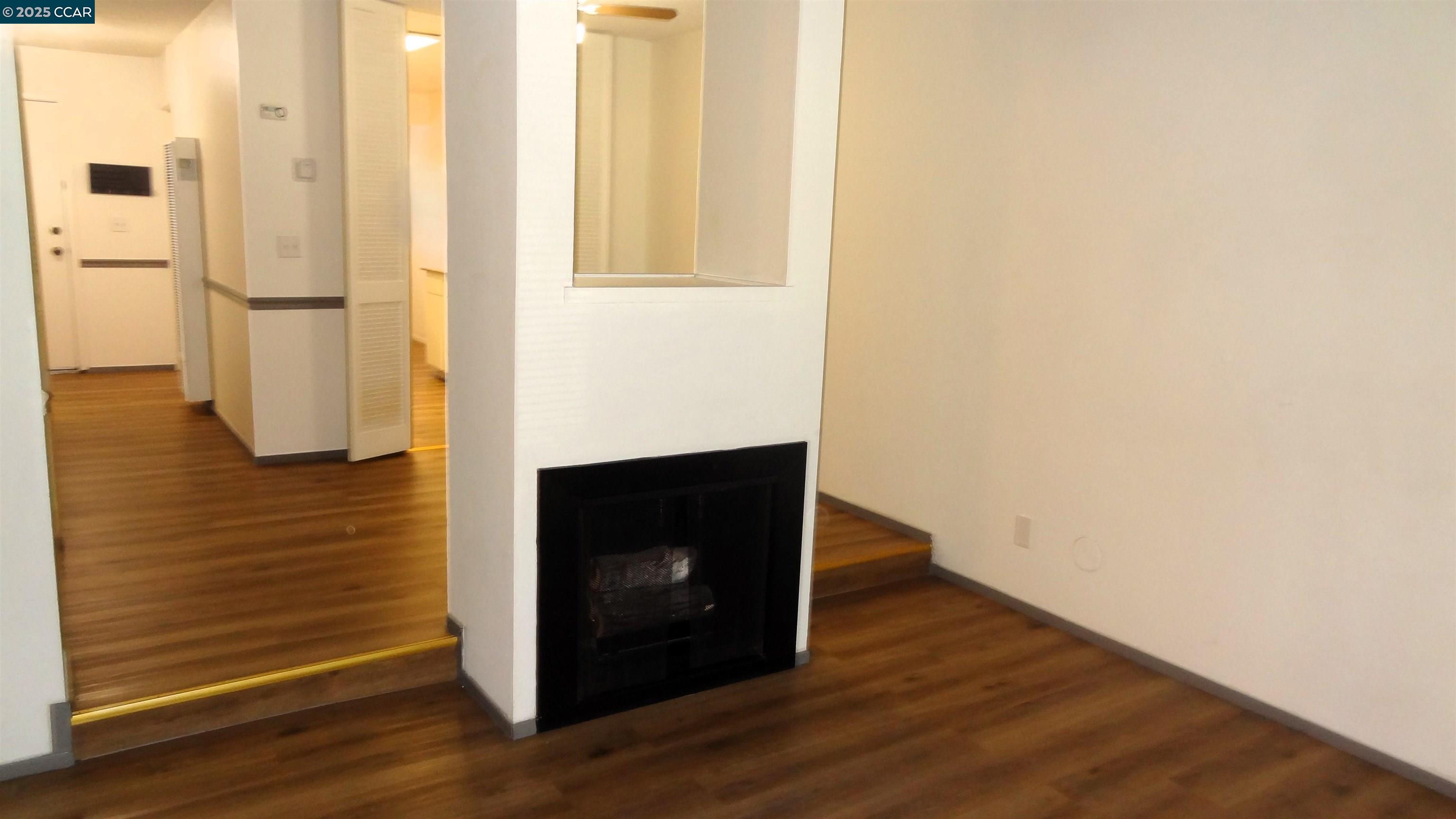 Detail Gallery Image 16 of 31 For 810 Oak Grove Rd #106,  Concord,  CA 94518 - 1 Beds | 1 Baths
