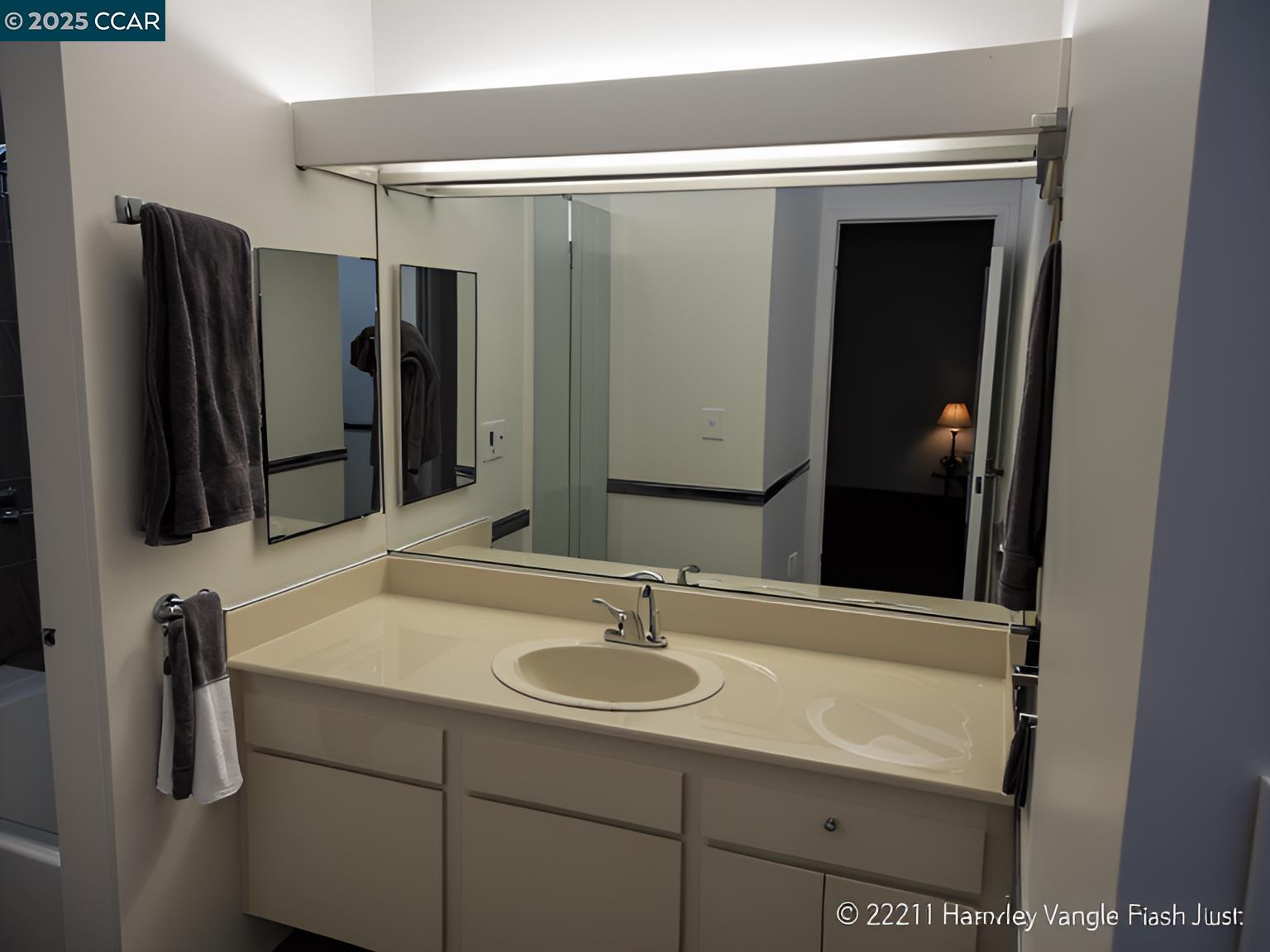 Photo #5: 41097340 Listing 