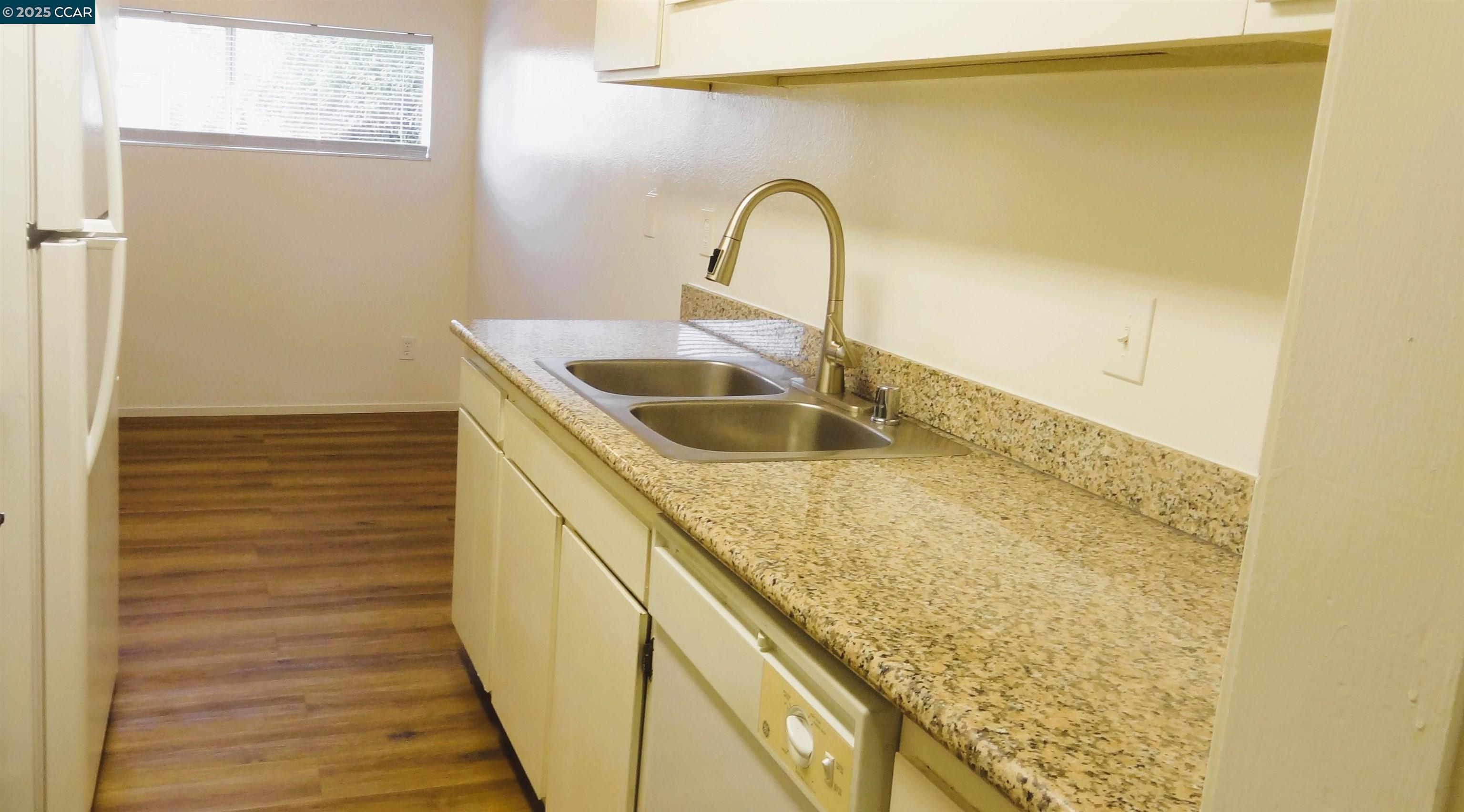 Detail Gallery Image 10 of 31 For 810 Oak Grove Rd #106,  Concord,  CA 94518 - 1 Beds | 1 Baths