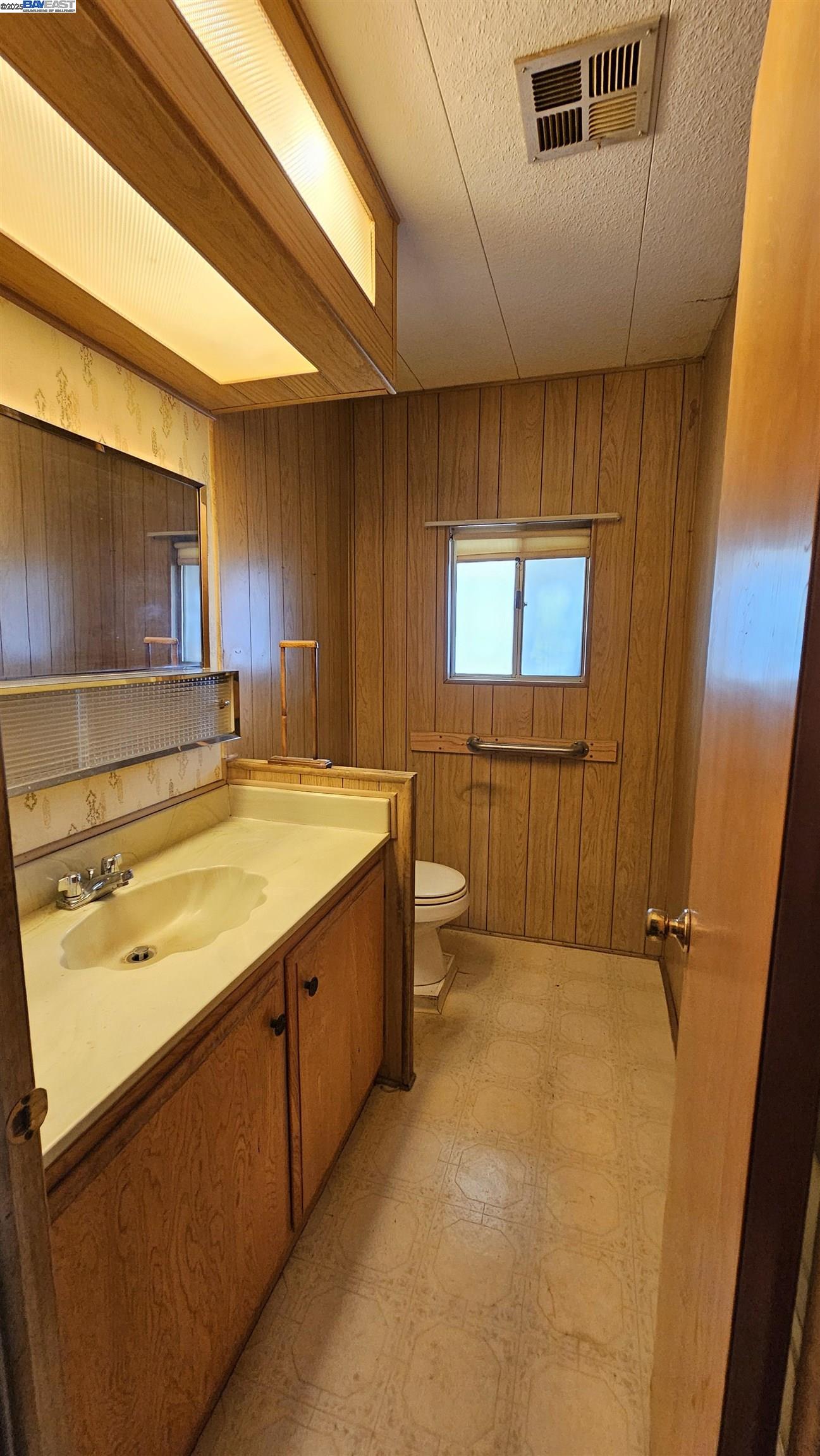 Detail Gallery Image 5 of 9 For 2505 Jackson #106,  Escalon,  CA 95320 - 2 Beds | 2 Baths