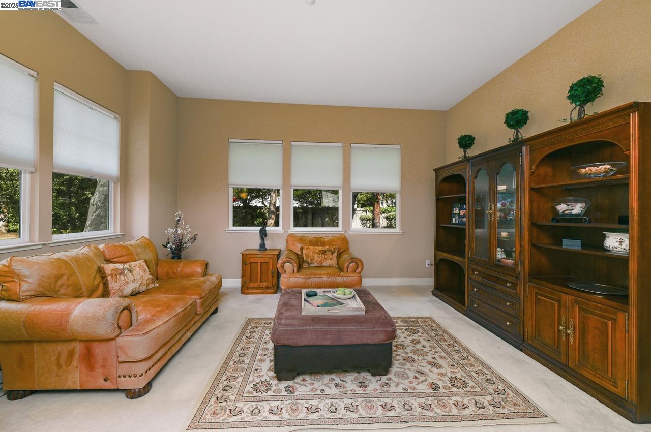 Detail Gallery Image 12 of 47 For 5808 Elder Cir, Livermore,  CA 94550 - 5 Beds | 4 Baths