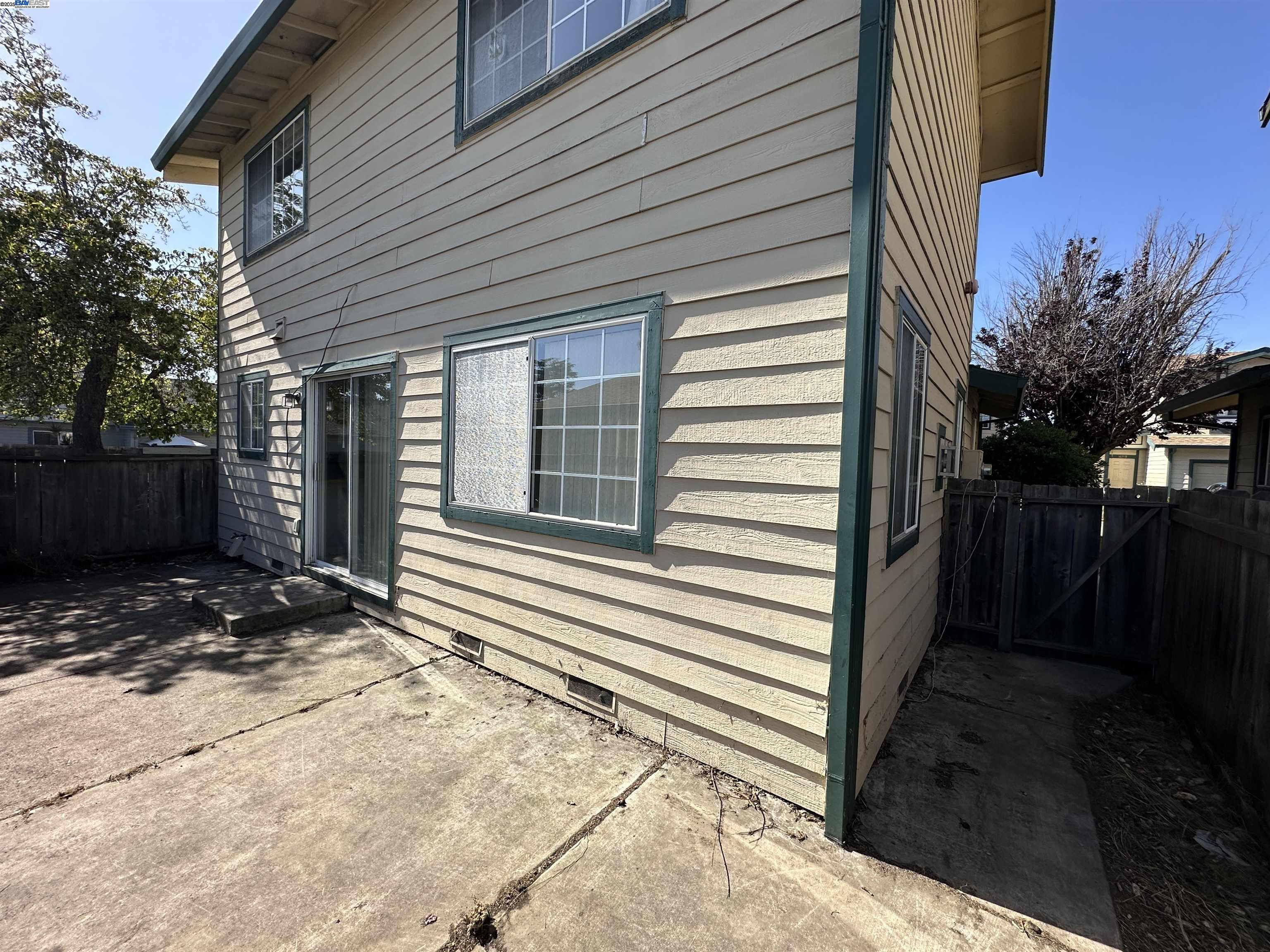 Detail Gallery Image 17 of 18 For 16370 Elgin Ct, San Lorenzo,  CA 94580 - 3 Beds | 2/1 Baths