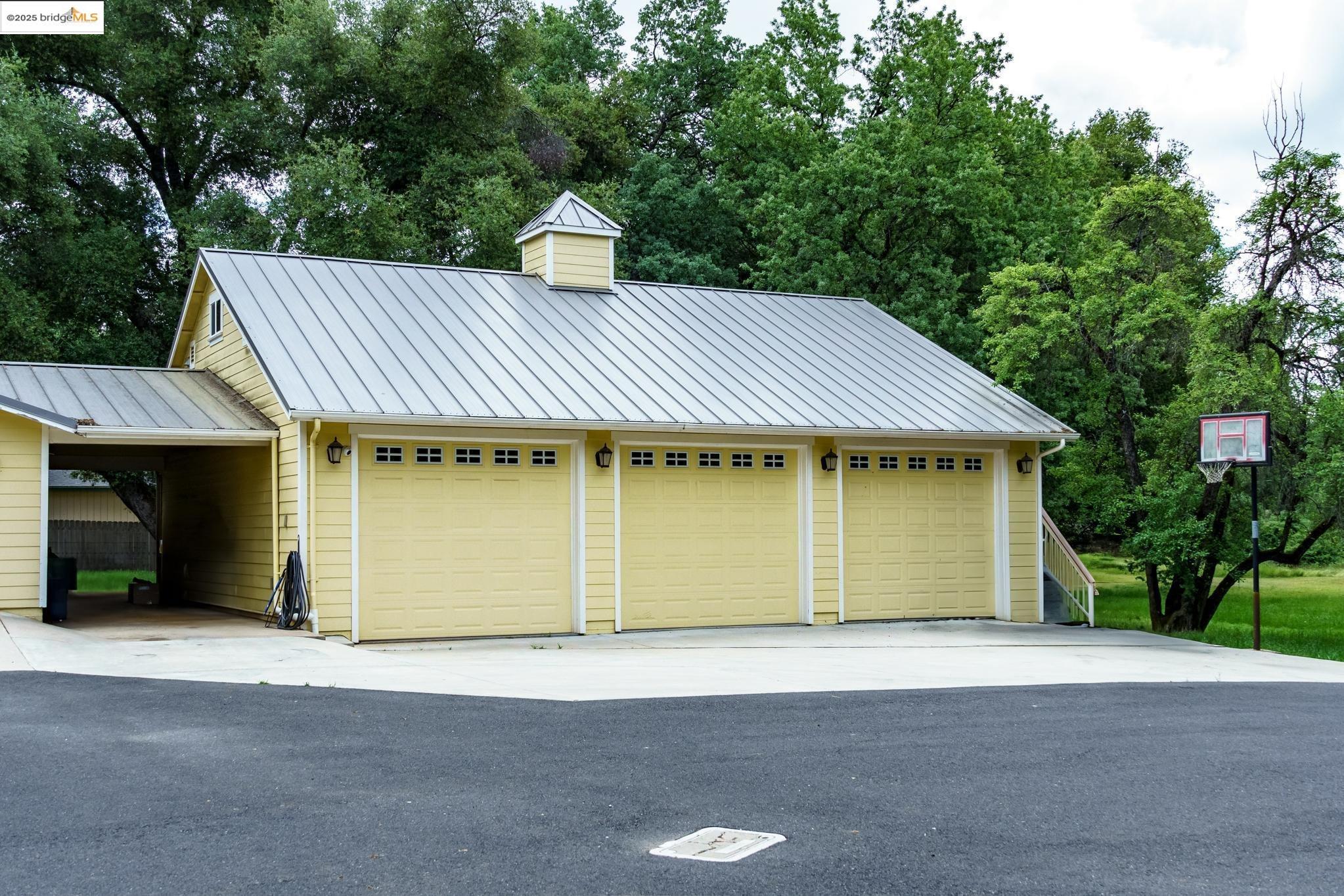 Detail Gallery Image 41 of 60 For 22979 Parrotts Ferry Rd, Columbia,  CA 95310 - 4 Beds | 3/1 Baths