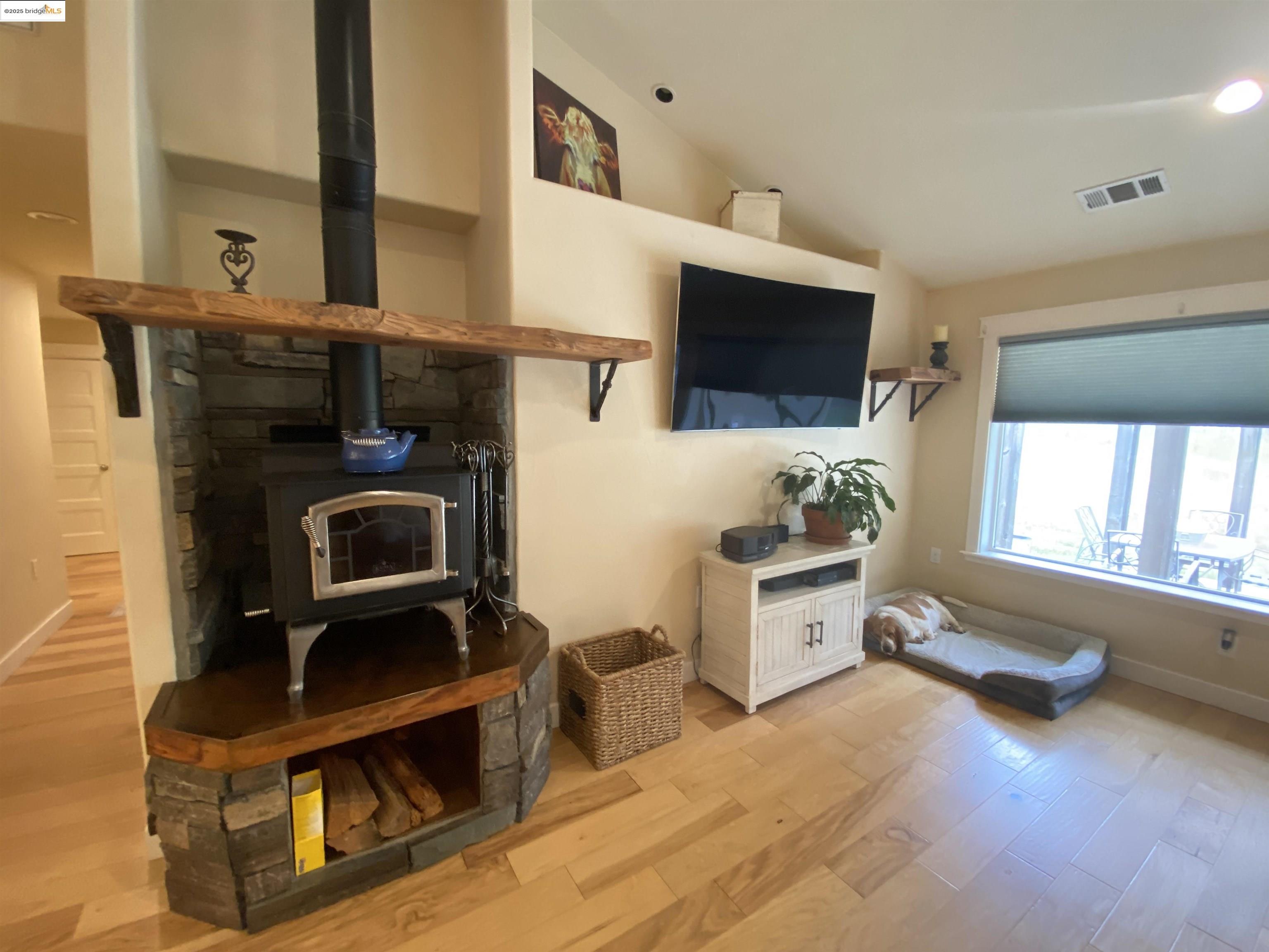 Detail Gallery Image 10 of 60 For 22979 Parrotts Ferry Rd, Columbia,  CA 95310 - 4 Beds | 3/1 Baths