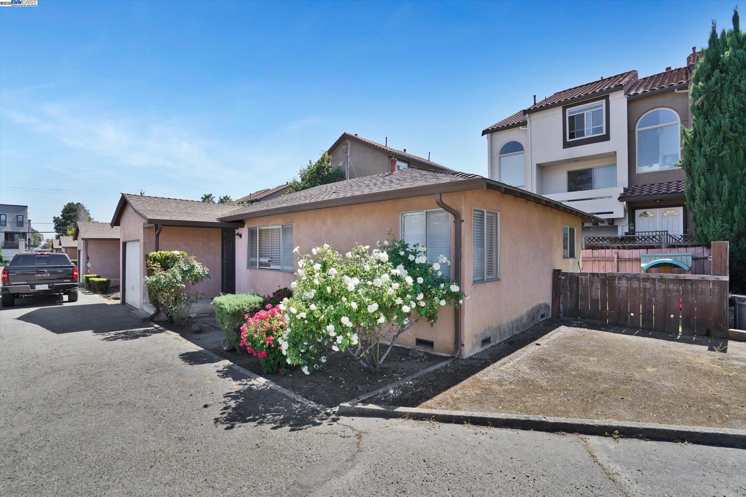 Detail Gallery Image 9 of 10 For 656 Berry Ave, Hayward,  CA 94544 - – Beds | – Baths