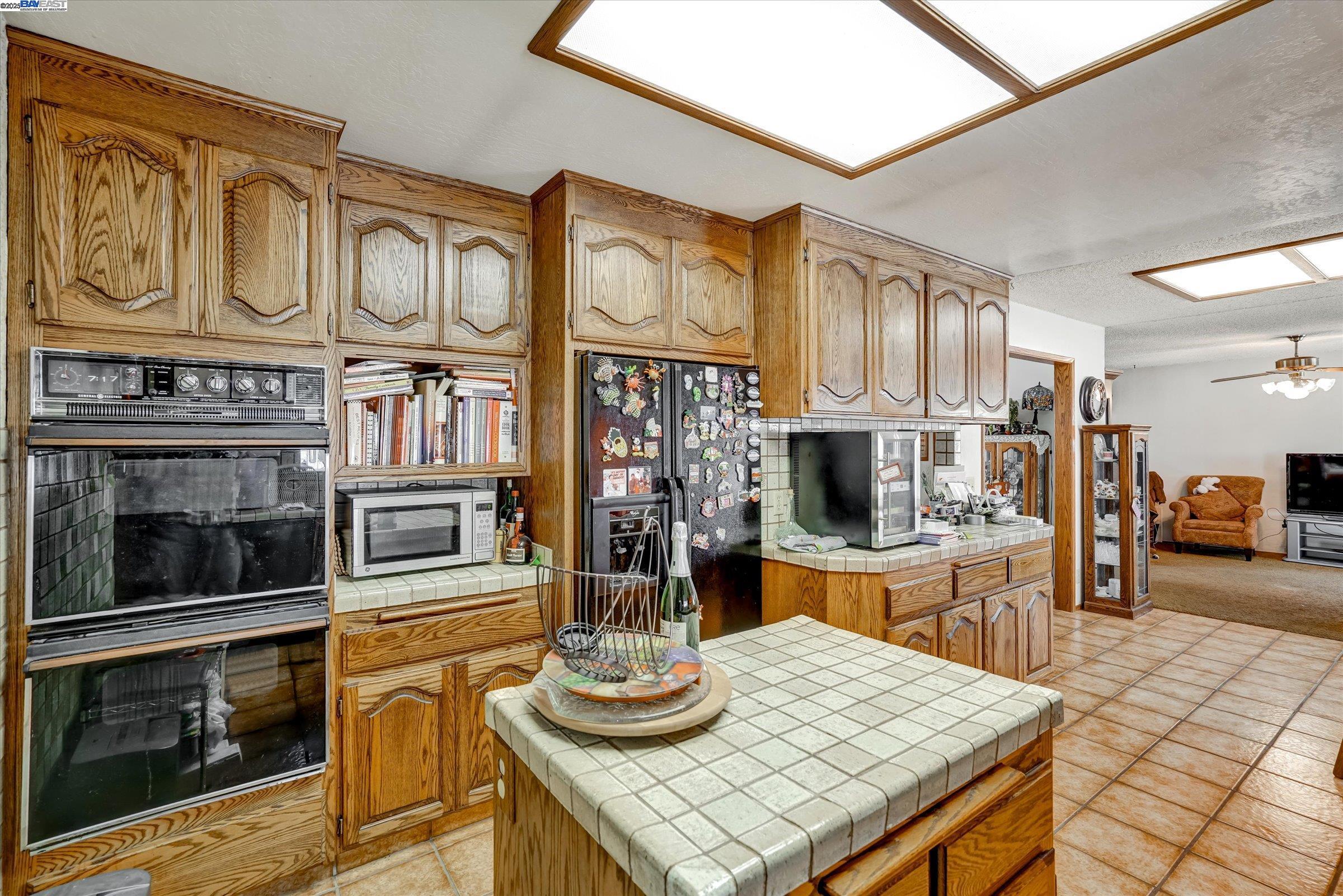 Detail Gallery Image 15 of 24 For 664 Berry Ave, Hayward,  CA 94544 - – Beds | – Baths