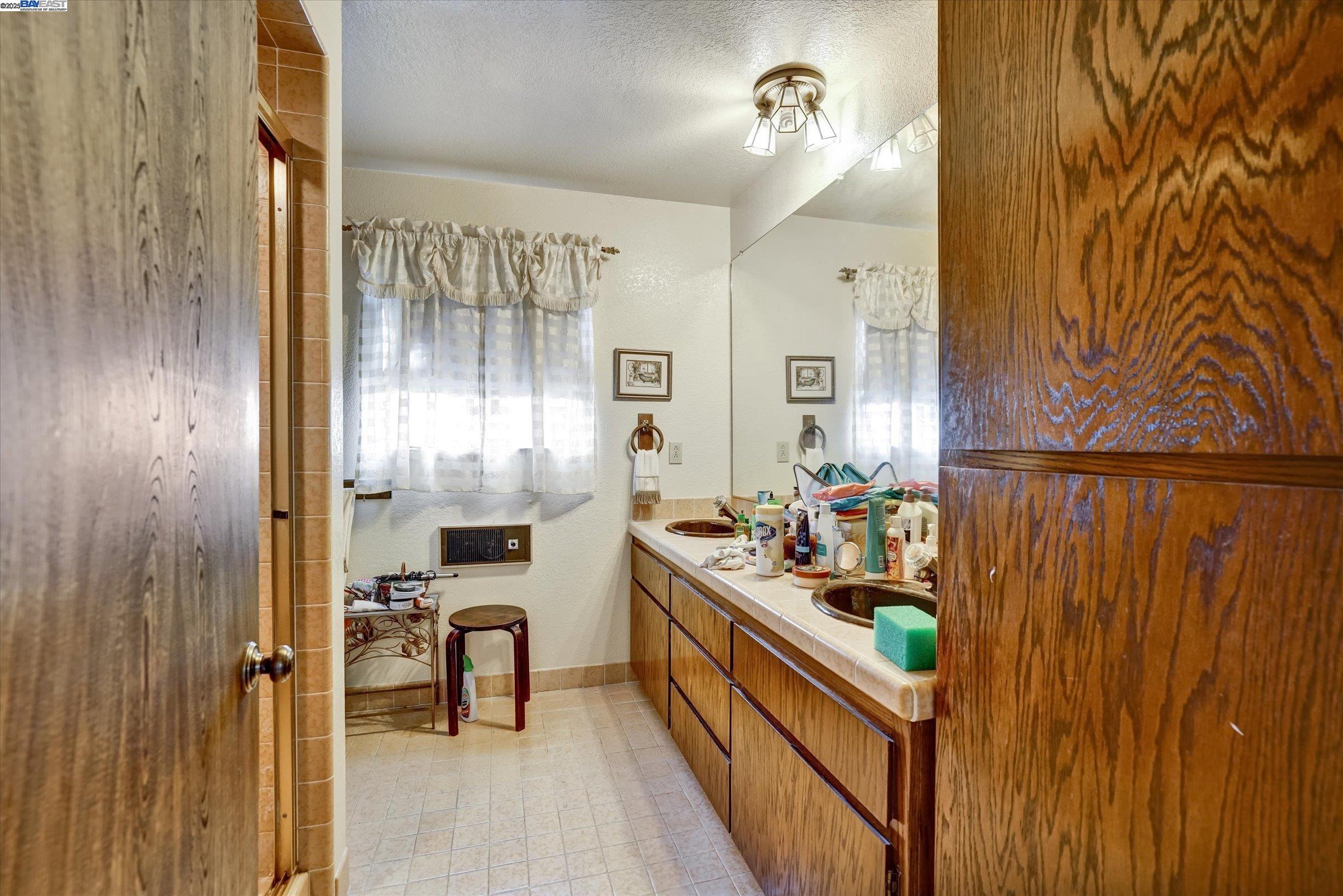 Detail Gallery Image 23 of 24 For 664 Berry Ave, Hayward,  CA 94544 - – Beds | – Baths