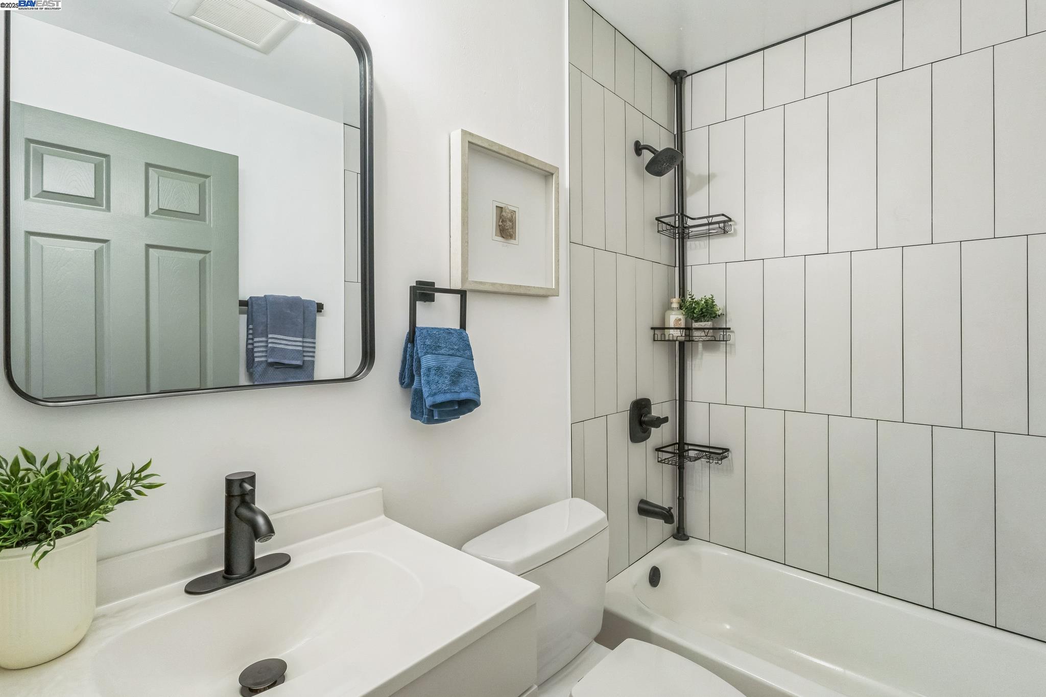 Detail Gallery Image 12 of 32 For 700 Fargo Ave #5,  San Leandro,  CA 94579 - 2 Beds | 1/1 Baths
