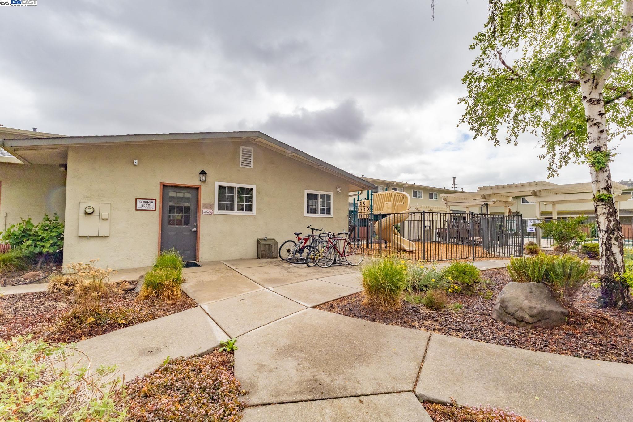 Detail Gallery Image 26 of 32 For 700 Fargo Ave #5,  San Leandro,  CA 94579 - 2 Beds | 1/1 Baths