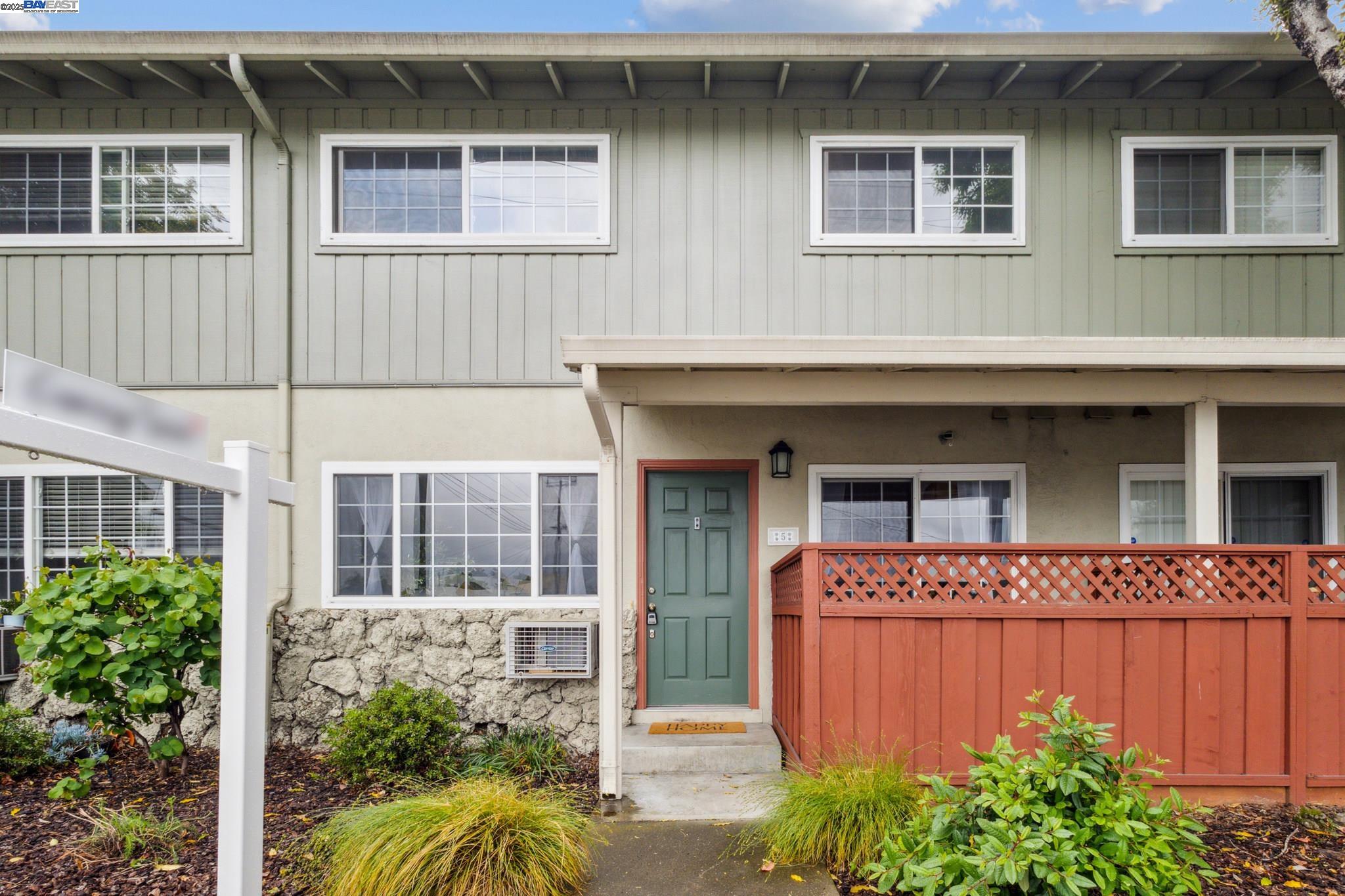 Detail Gallery Image 27 of 32 For 700 Fargo Ave #5,  San Leandro,  CA 94579 - 2 Beds | 1/1 Baths
