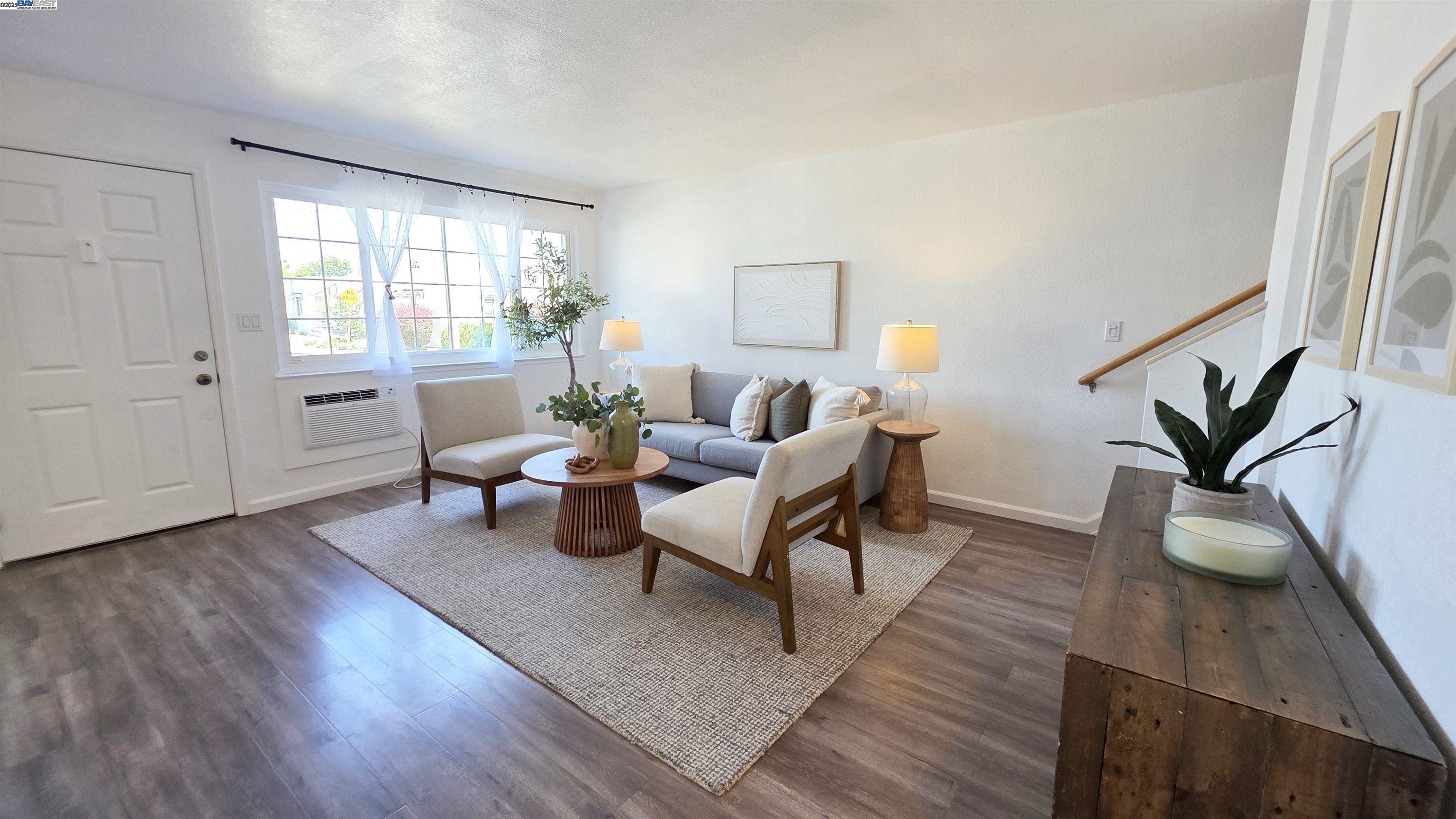 Detail Gallery Image 4 of 32 For 700 Fargo Ave #5,  San Leandro,  CA 94579 - 2 Beds | 1/1 Baths