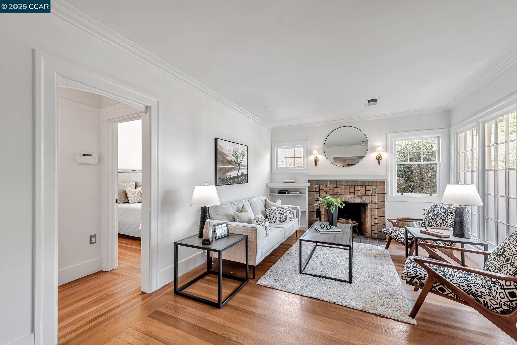 Detail Gallery Image 11 of 36 For 1655 E 38th St, Oakland,  CA 94602 - 2 Beds | 1 Baths
