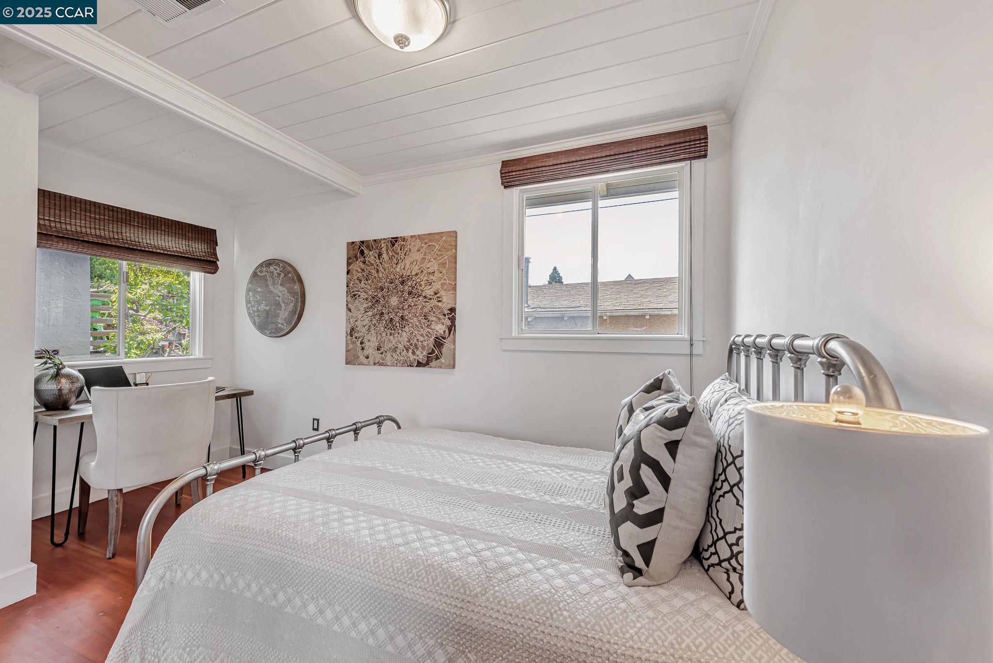 Detail Gallery Image 21 of 36 For 1655 E 38th St, Oakland,  CA 94602 - 2 Beds | 1 Baths