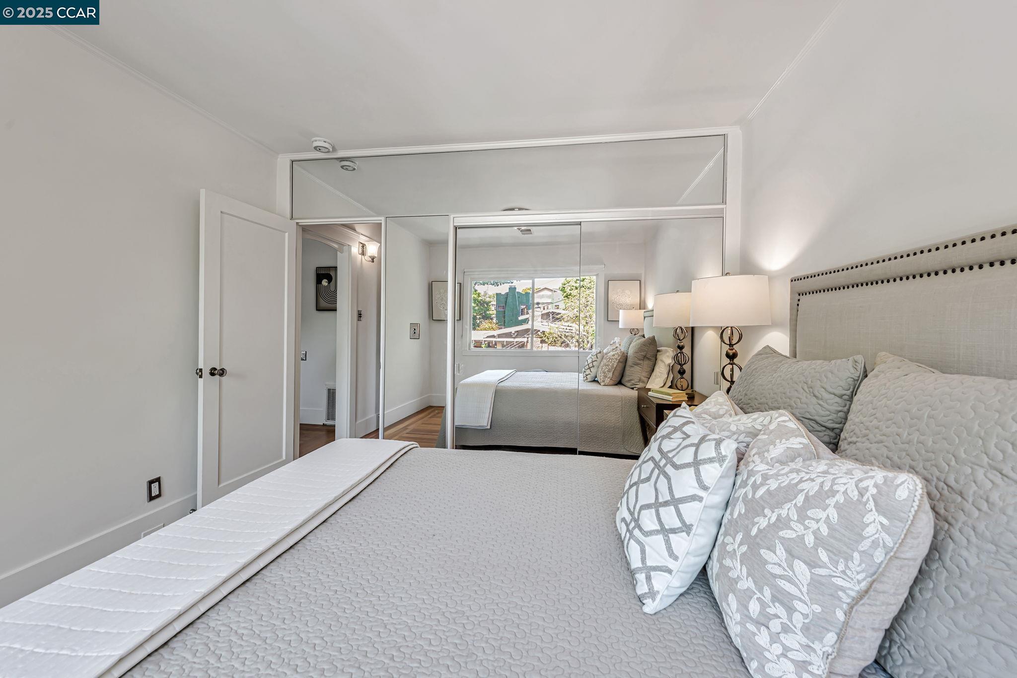 Detail Gallery Image 27 of 36 For 1655 E 38th St, Oakland,  CA 94602 - 2 Beds | 1 Baths
