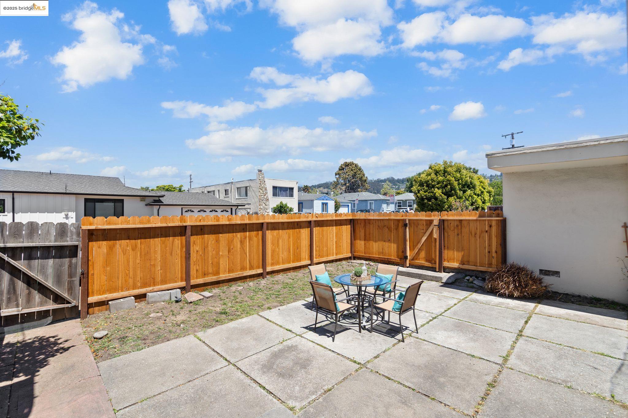 property-img
