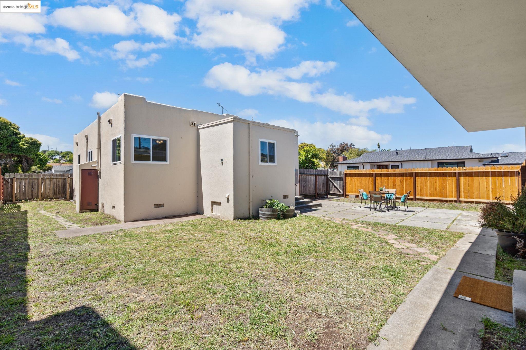 property-img