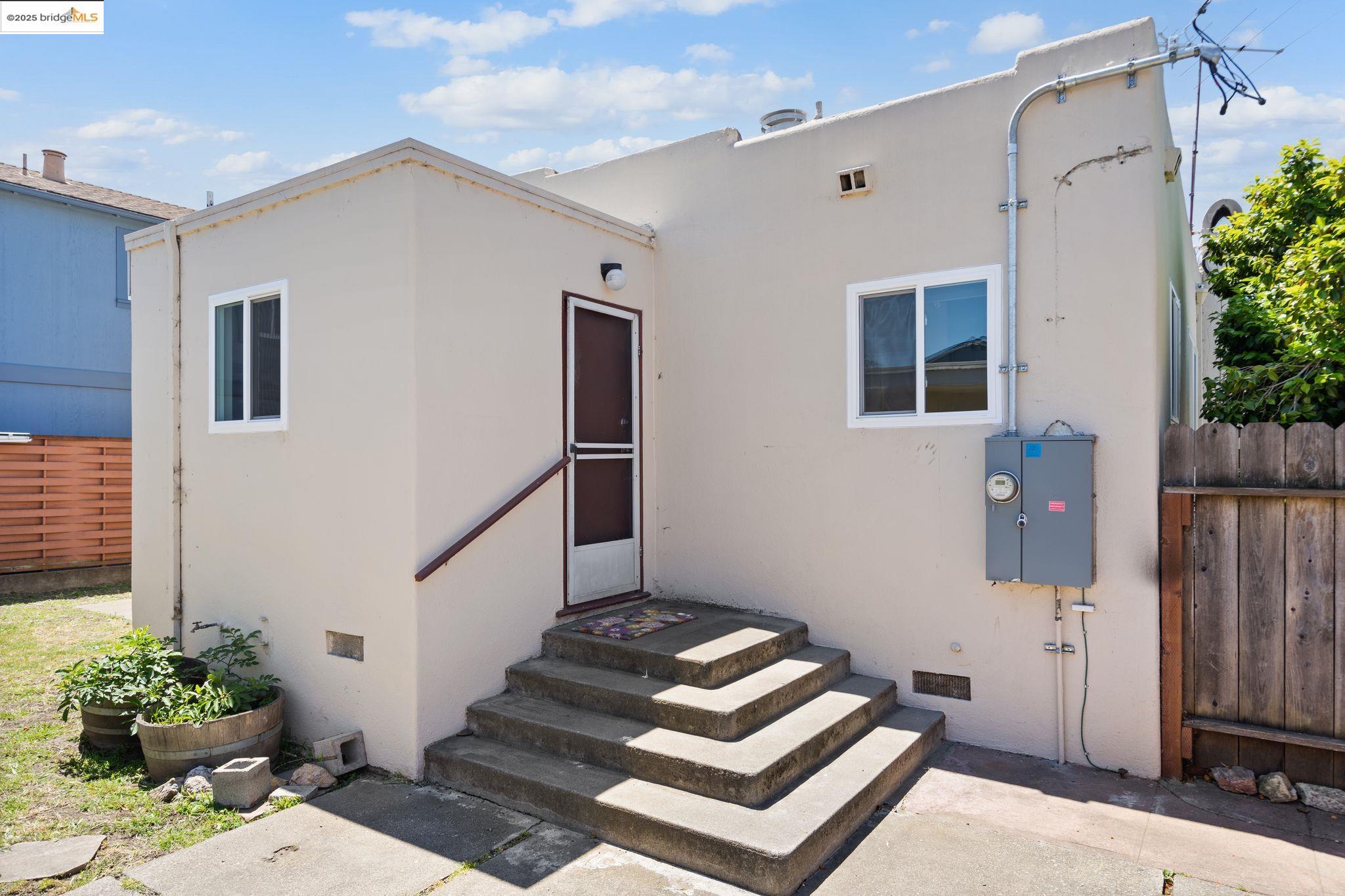 property-img
