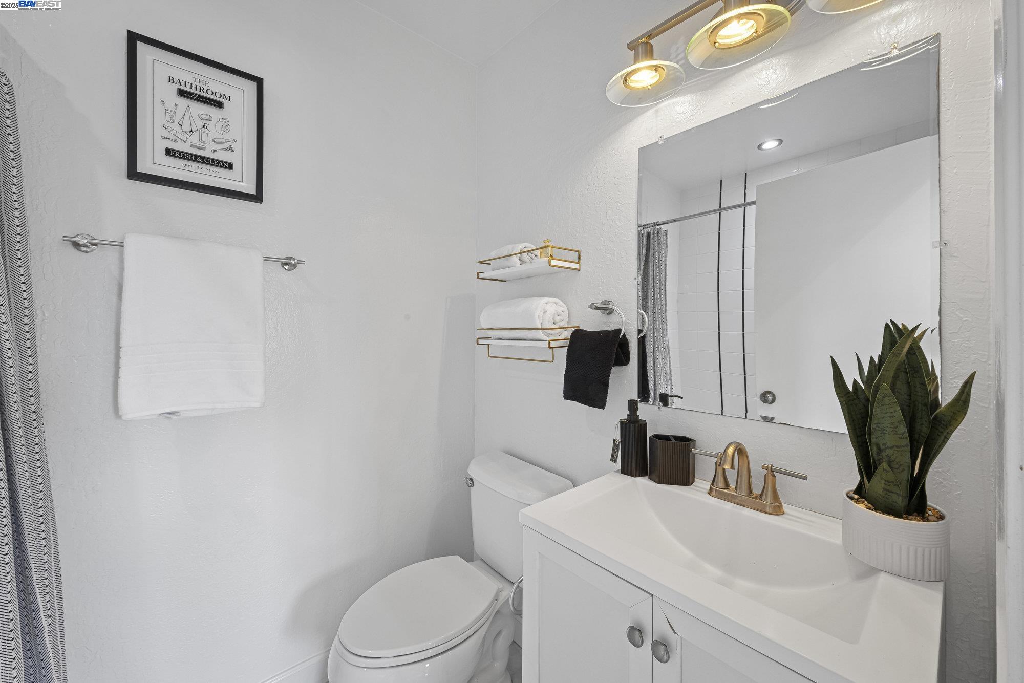 Detail Gallery Image 23 of 28 For 924 Apricot Ave, Campbell,  CA 95008 - 2 Beds | 2/1 Baths