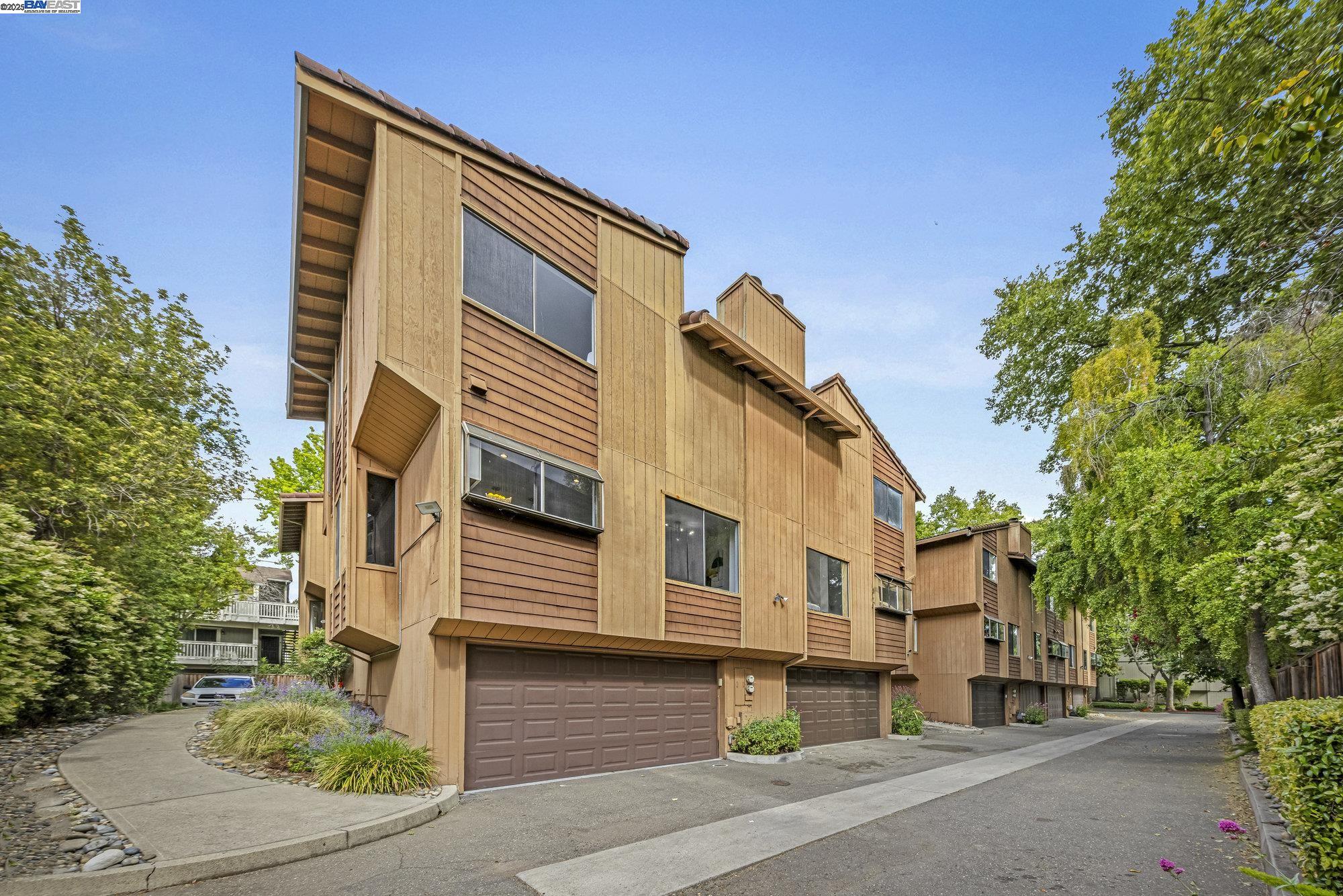 Detail Gallery Image 26 of 28 For 924 Apricot Ave, Campbell,  CA 95008 - 2 Beds | 2/1 Baths