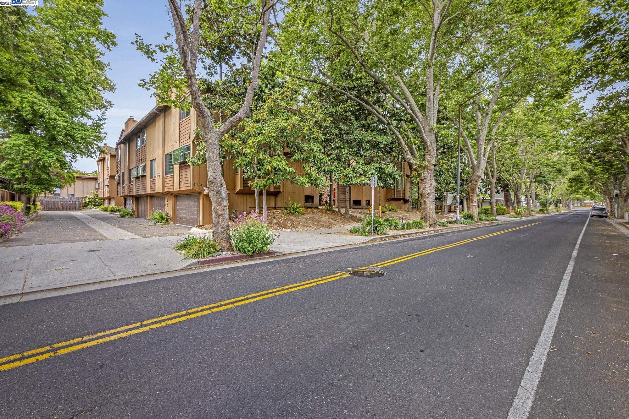Detail Gallery Image 28 of 28 For 924 Apricot Ave, Campbell,  CA 95008 - 2 Beds | 2/1 Baths
