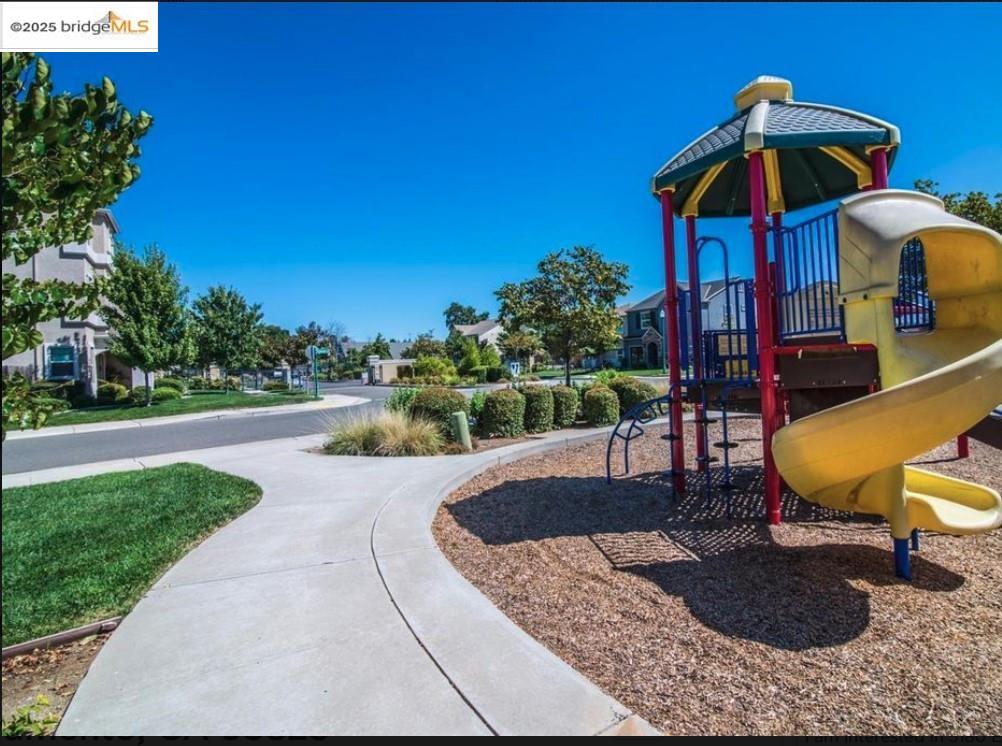 Detail Gallery Image 25 of 25 For 771 Ashwick Loop, Sacramento,  CA 95823 - 4 Beds | 2/1 Baths