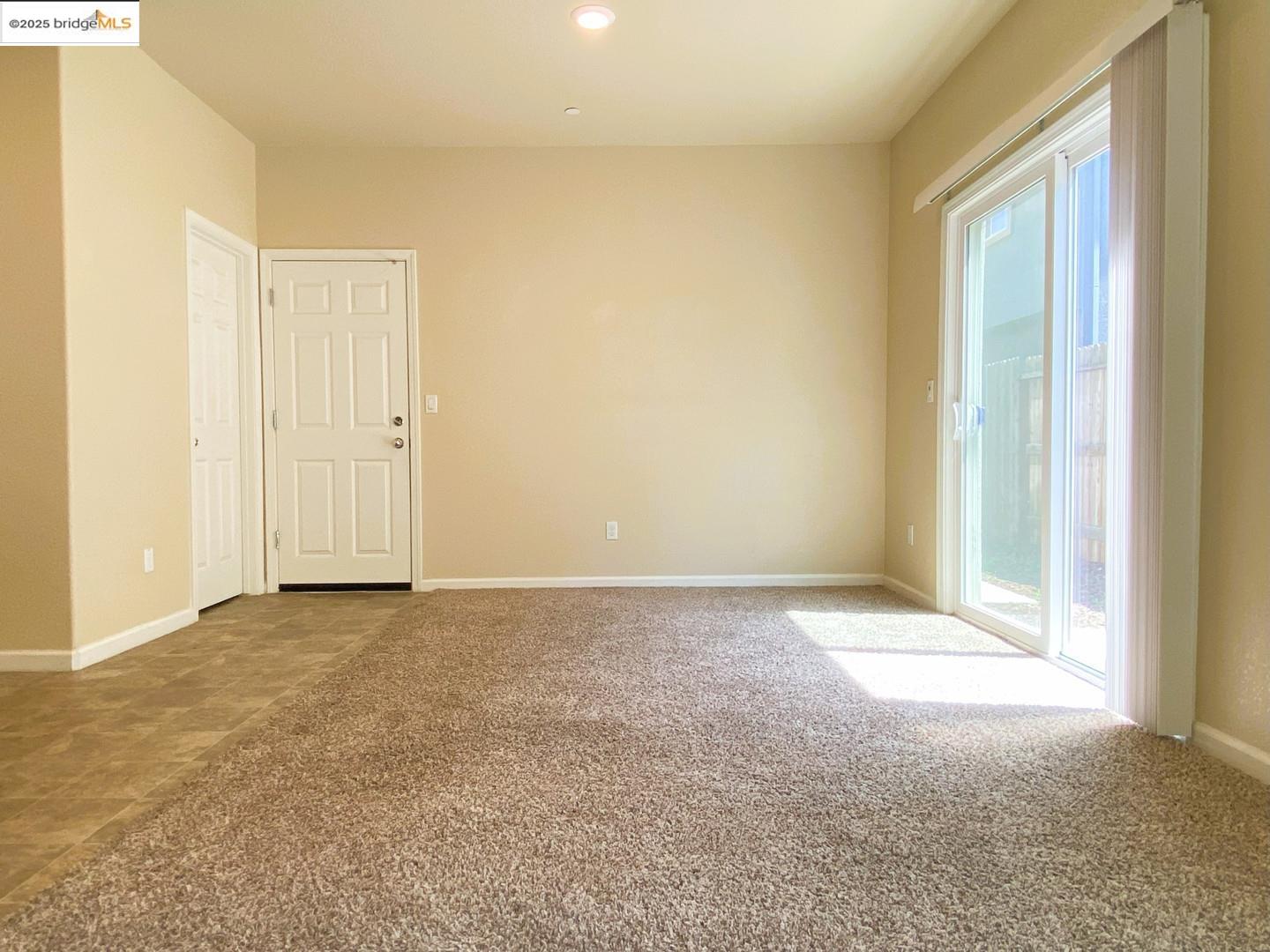 Detail Gallery Image 10 of 25 For 771 Ashwick Loop, Sacramento,  CA 95823 - 4 Beds | 2/1 Baths