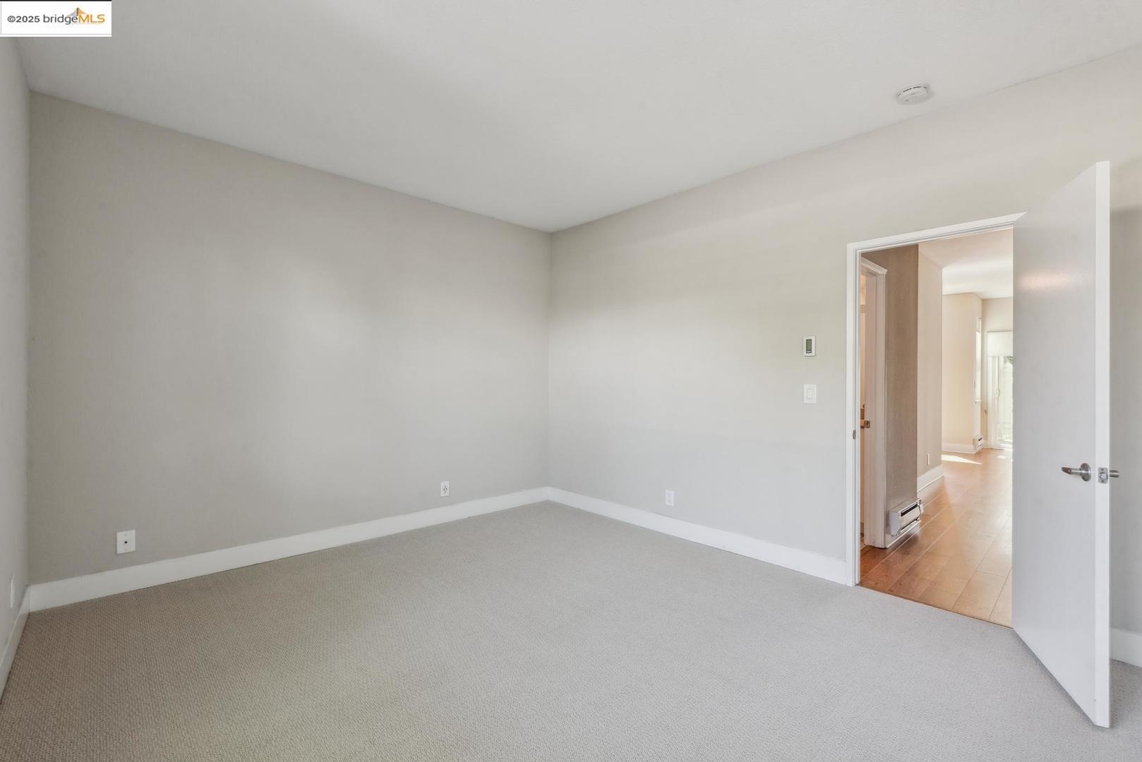 Photo #14: 41097365 Listing: Photo #14