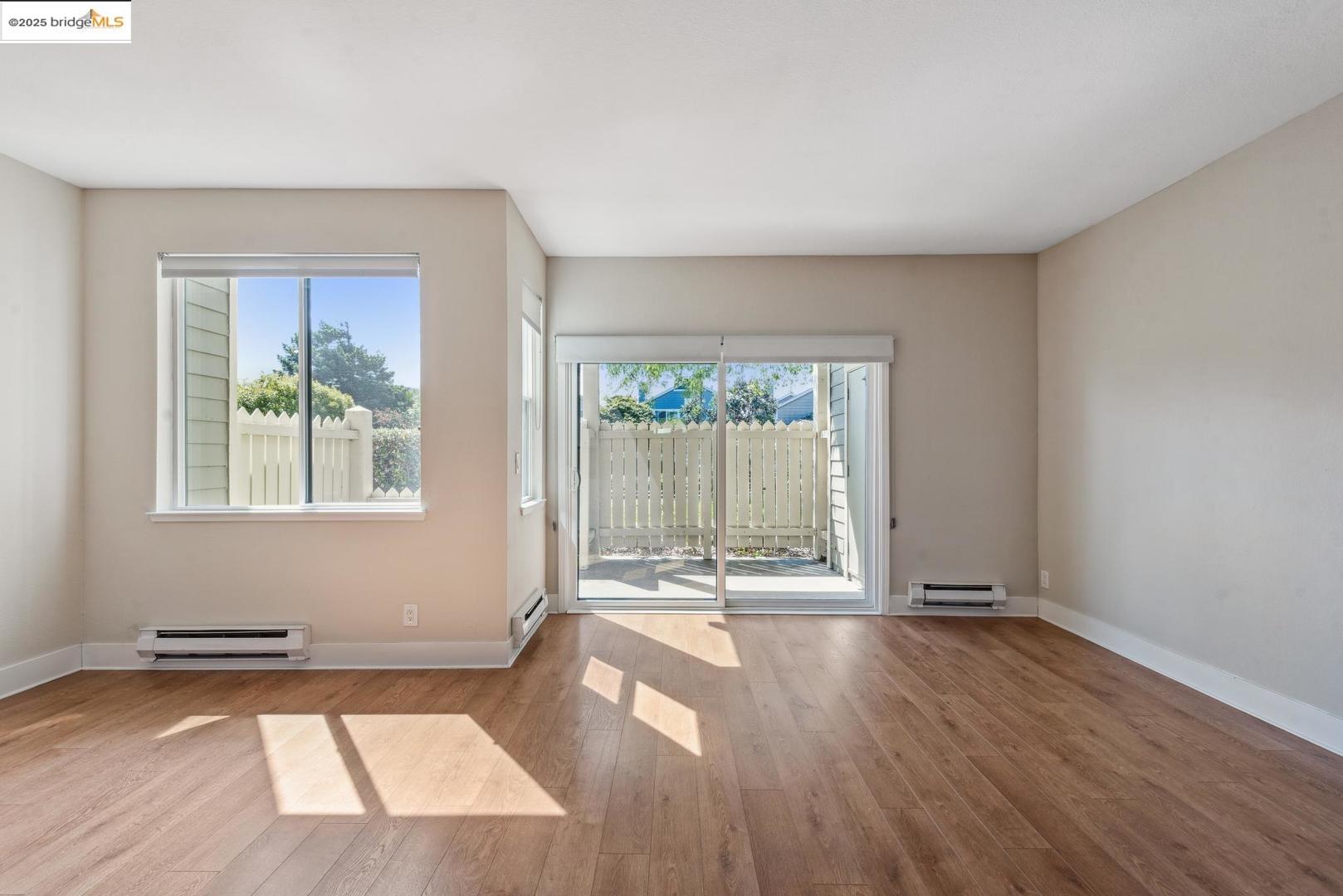 Photo #4: 41097365 Listing: Photo #4