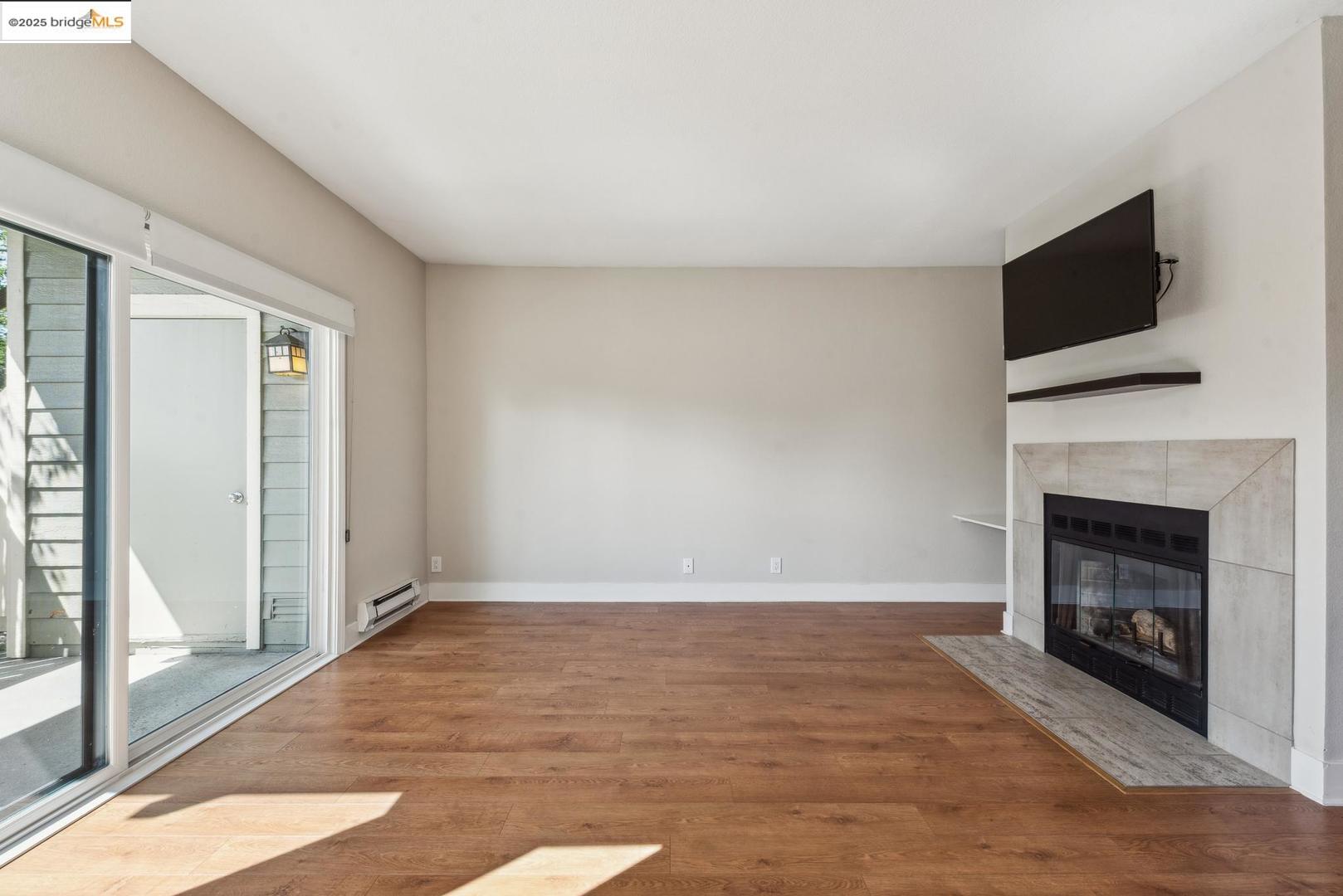 Photo #5: 41097365 Listing: Photo #5