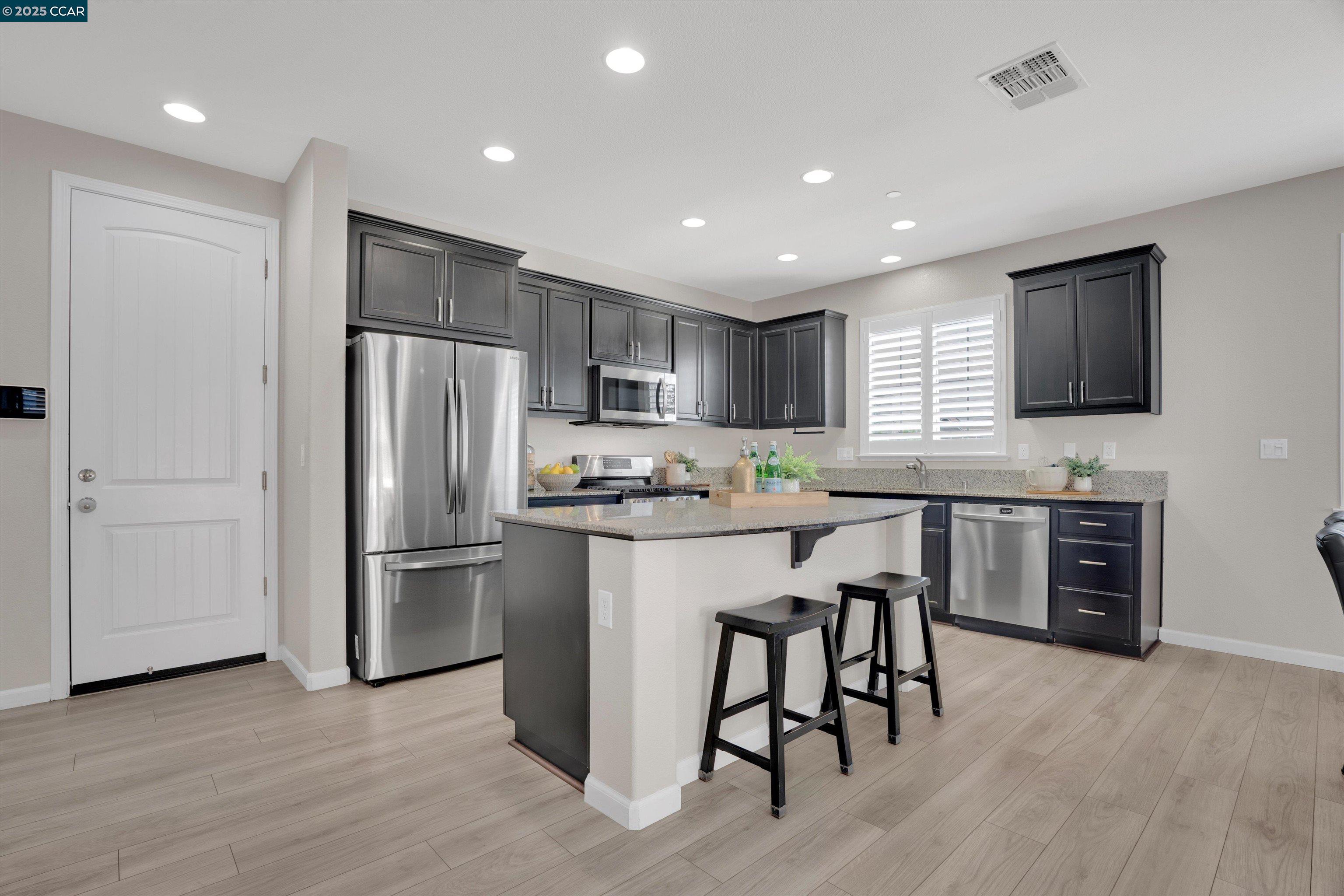 Detail Gallery Image 12 of 35 For 300 Alta St, Brentwood,  CA 94513 - 4 Beds | 2/1 Baths