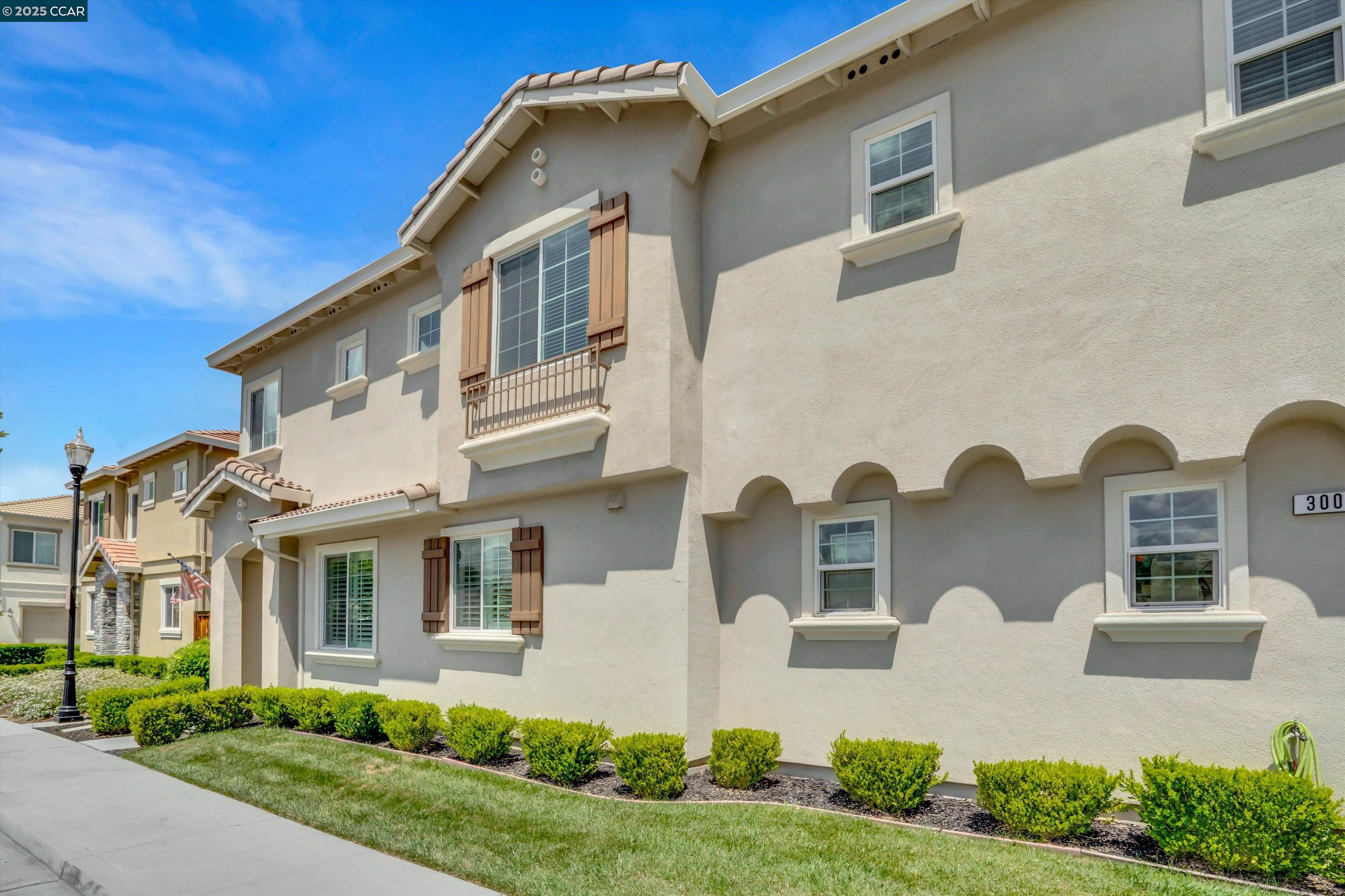 Detail Gallery Image 3 of 35 For 300 Alta St, Brentwood,  CA 94513 - 4 Beds | 2/1 Baths