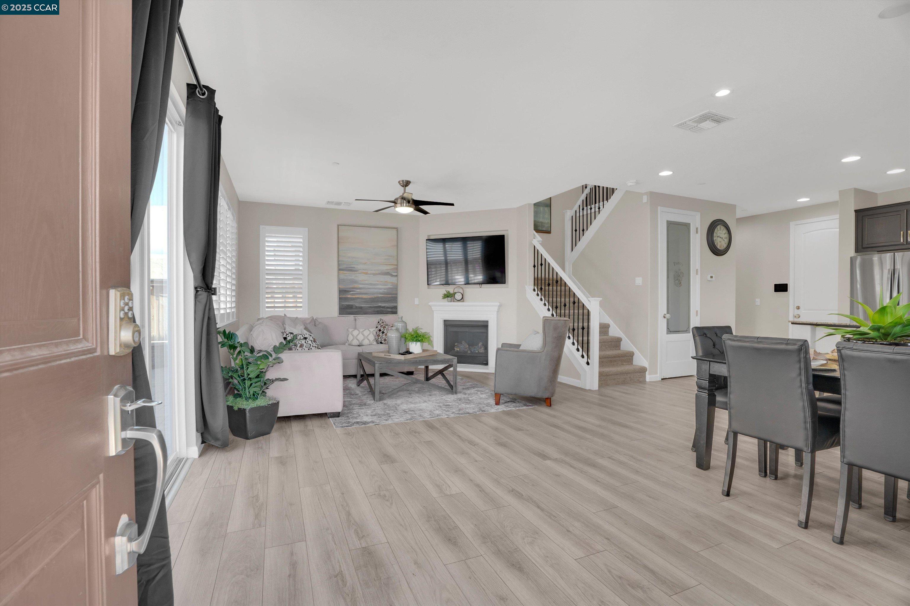 Detail Gallery Image 6 of 35 For 300 Alta St, Brentwood,  CA 94513 - 4 Beds | 2/1 Baths