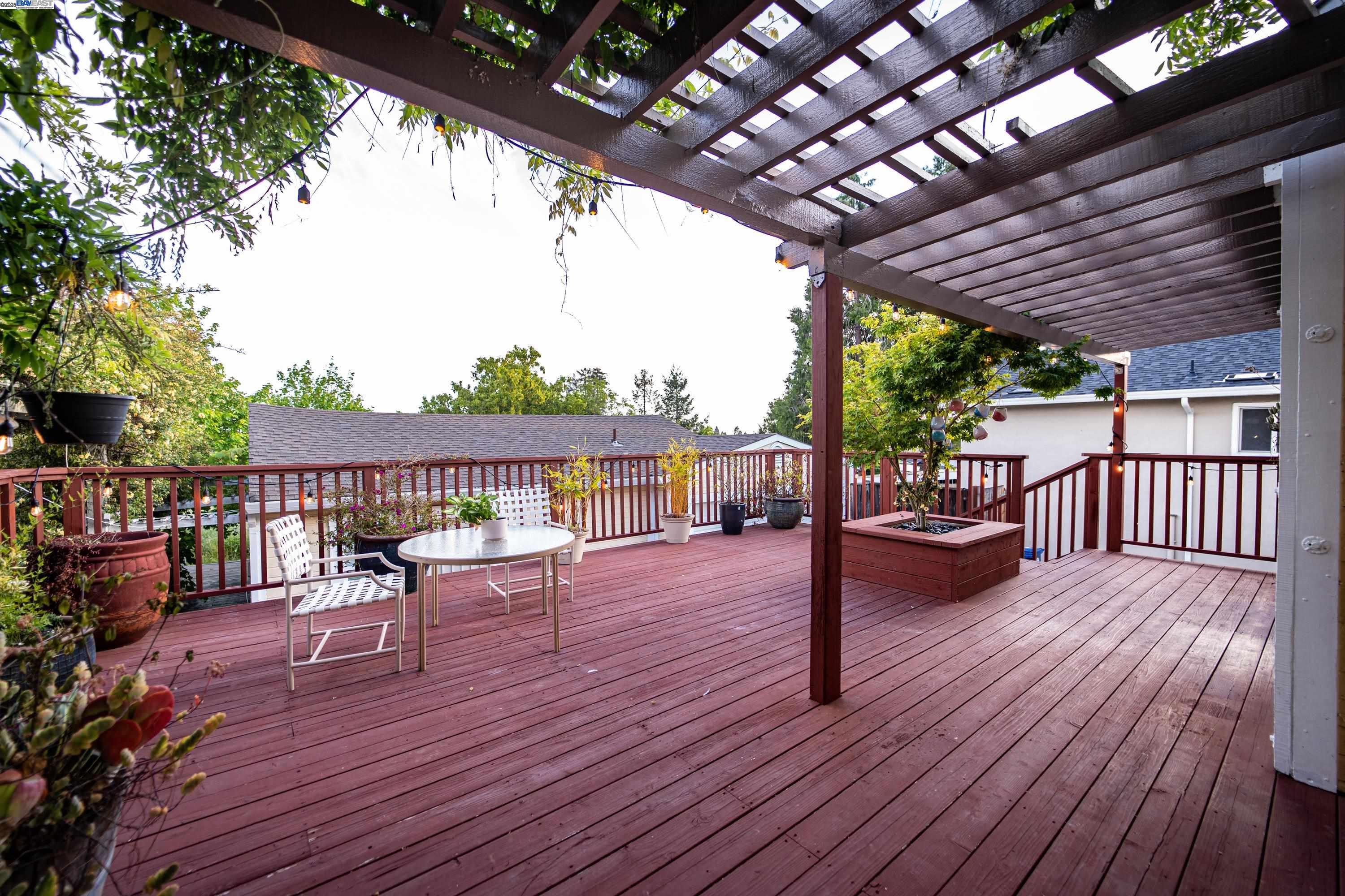 Detail Gallery Image 32 of 36 For 4381 James Ave, Castro Valley,  CA 94546 - 4 Beds | 2 Baths