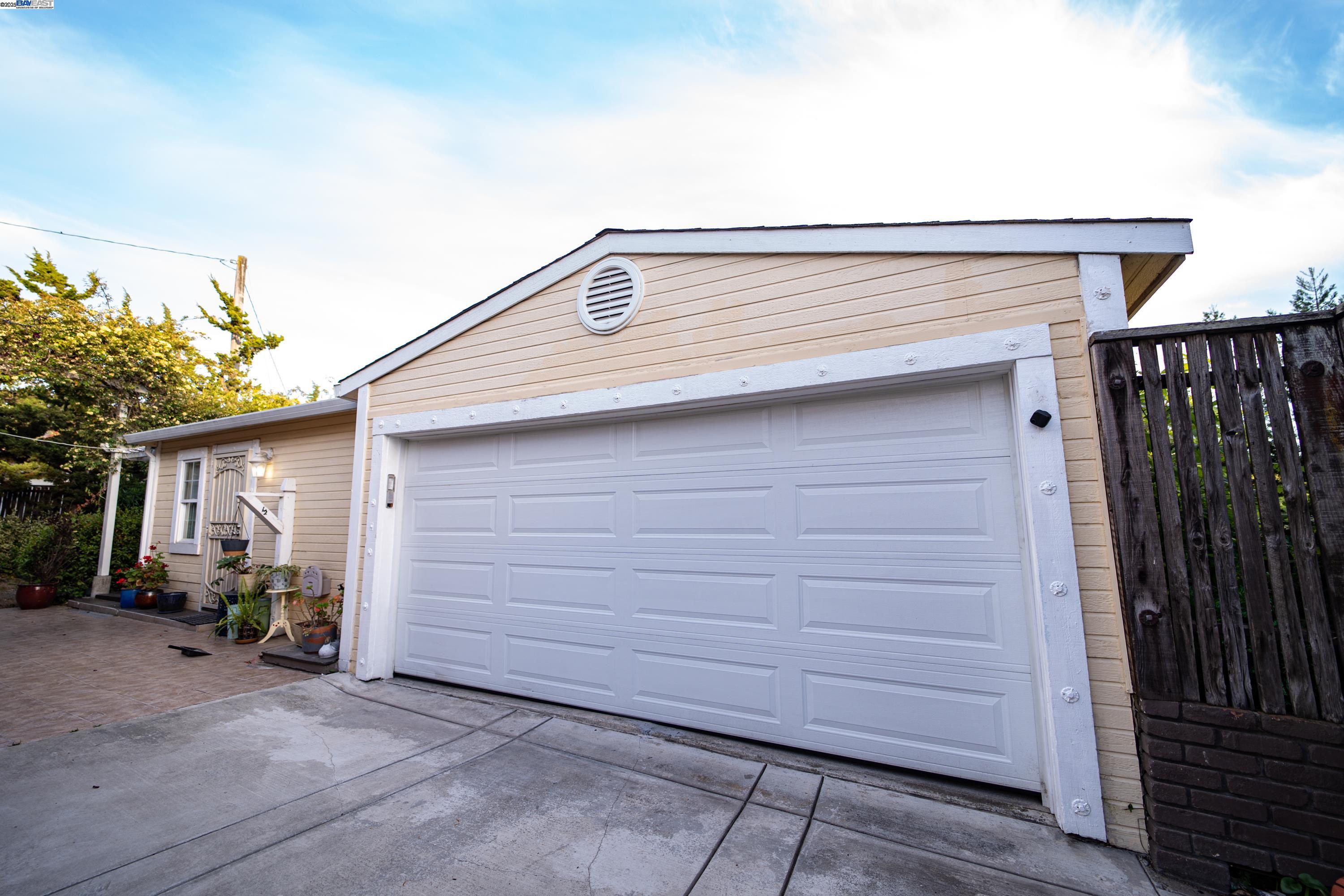 Detail Gallery Image 35 of 36 For 4381 James Ave, Castro Valley,  CA 94546 - 4 Beds | 2 Baths