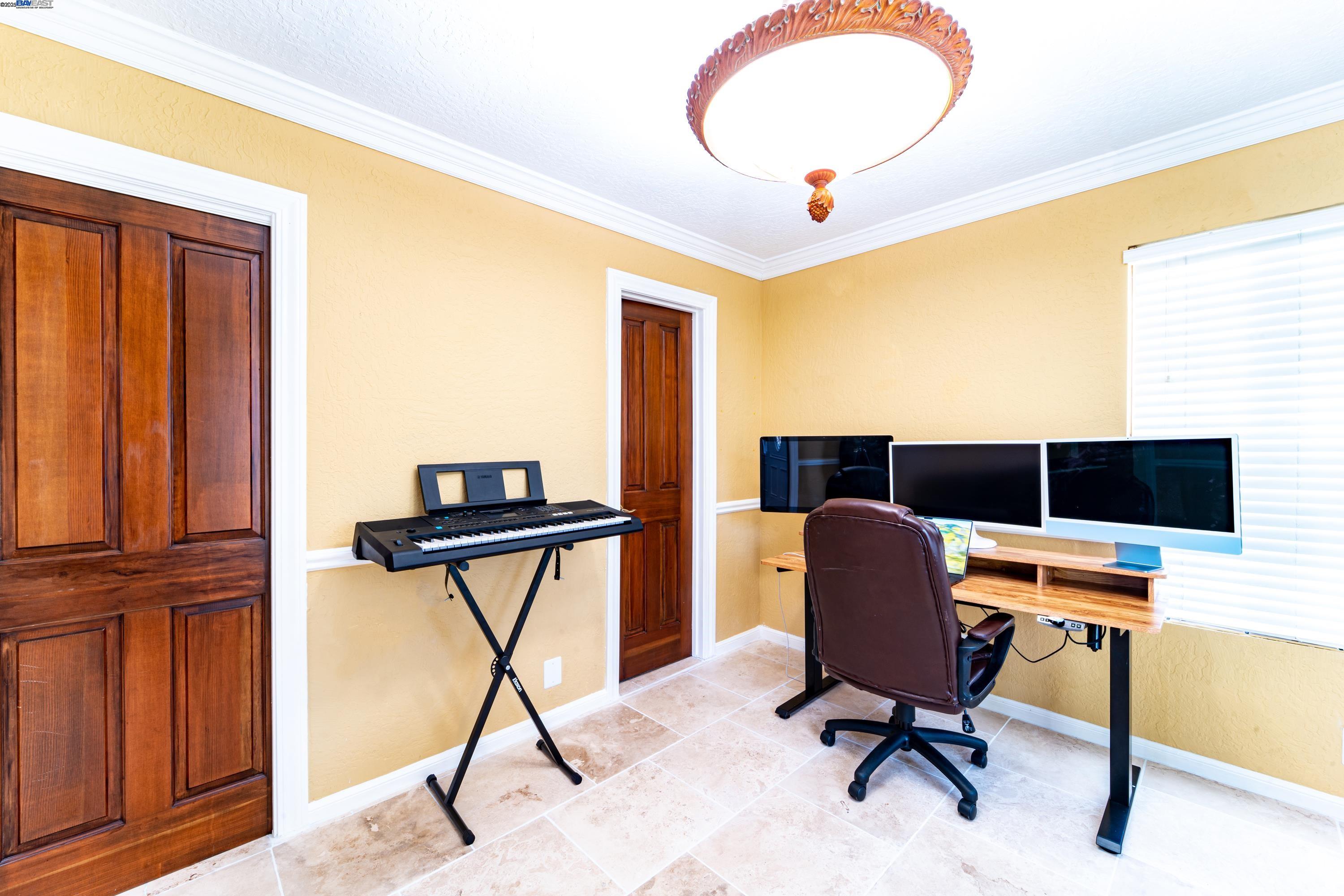 Detail Gallery Image 10 of 36 For 4381 James Ave, Castro Valley,  CA 94546 - 4 Beds | 2 Baths