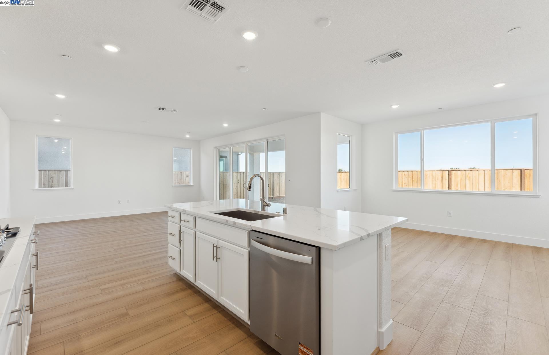 Detail Gallery Image 16 of 60 For 1150 Bradbury Dr, Discovery Bay,  CA 94505 - 5 Beds | 35 Baths