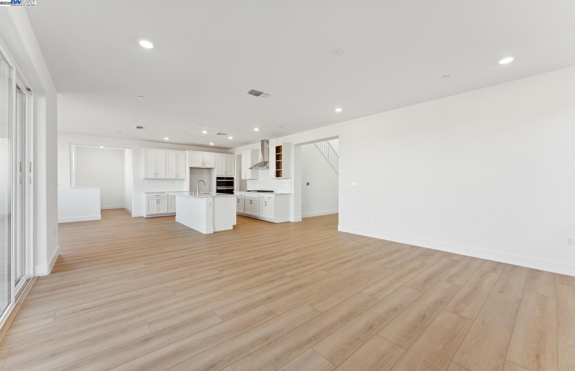 Detail Gallery Image 3 of 60 For 1150 Bradbury Dr, Discovery Bay,  CA 94505 - 5 Beds | 35 Baths