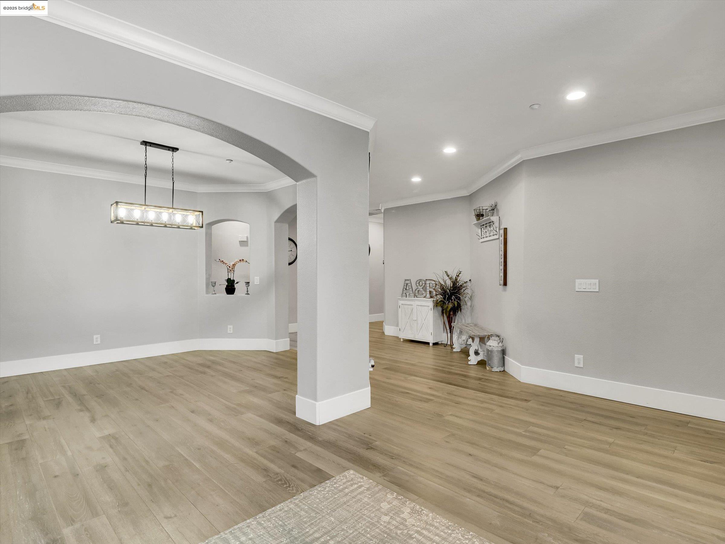 Detail Gallery Image 4 of 53 For 1109 San Donato Ct, Brentwood,  CA 94513 - 3 Beds | 2/1 Baths