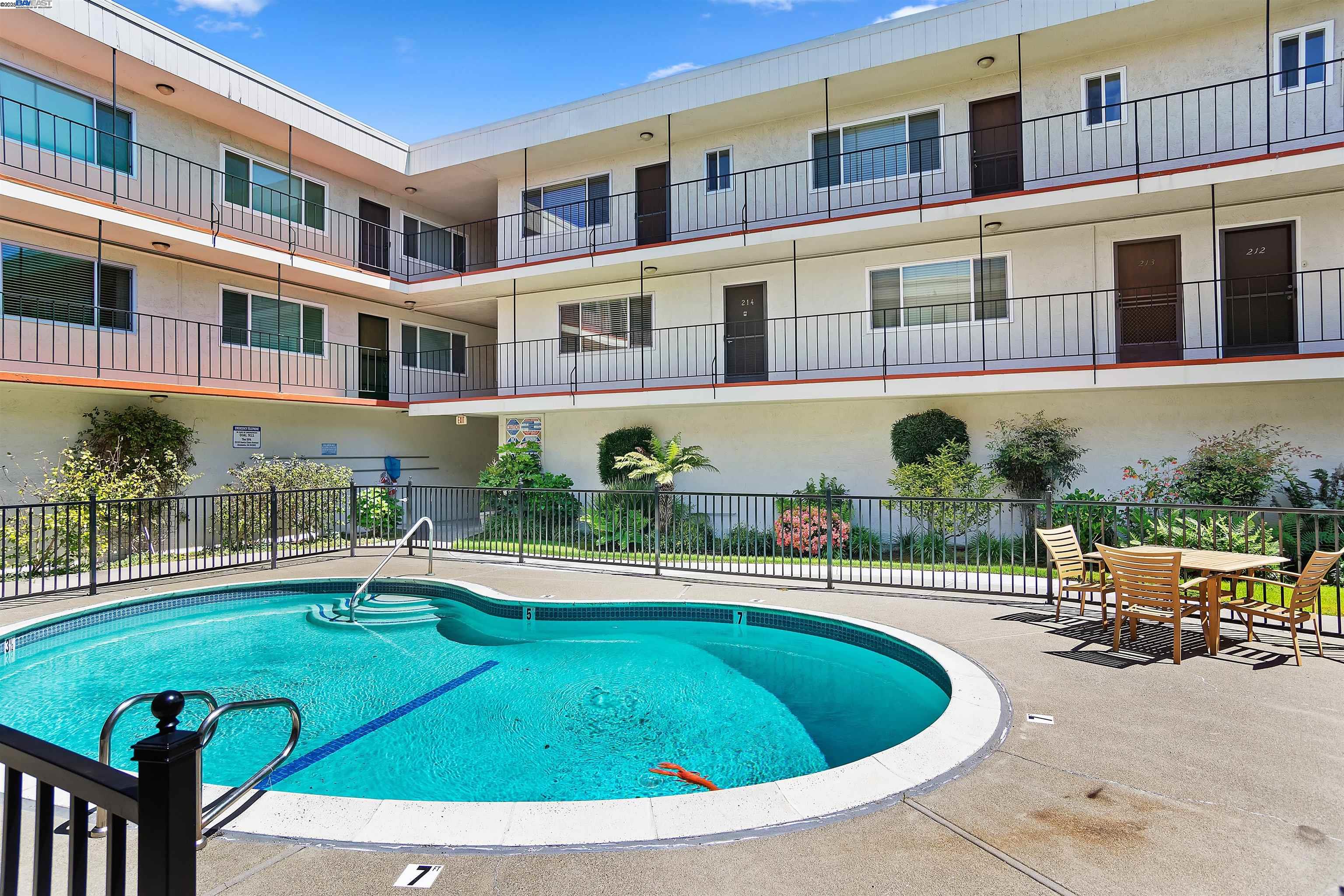 Photo #2: 41097378 Listing 