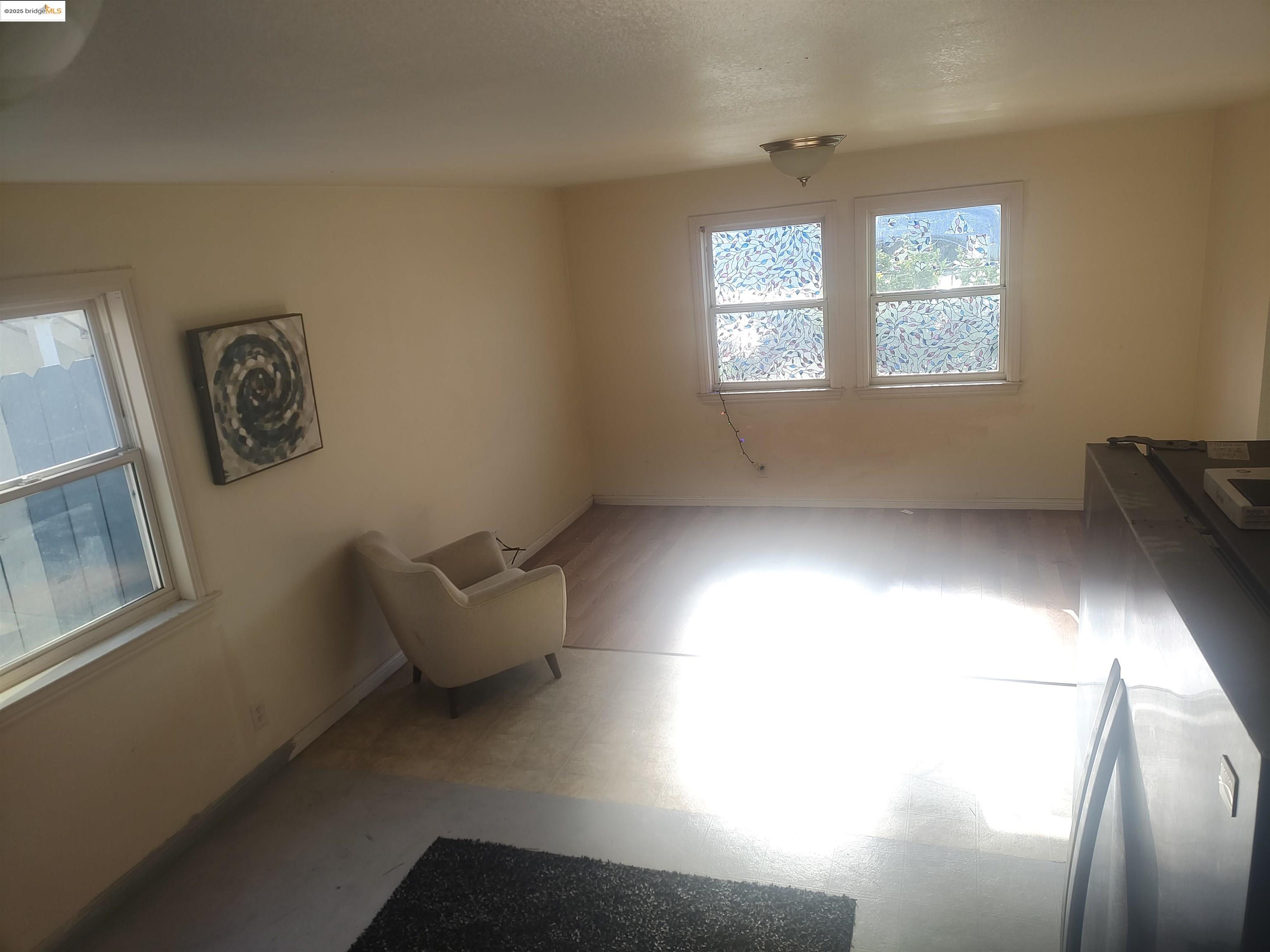Detail Gallery Image 8 of 17 For 3532 San Leandro St #B,  Oakland,  CA 94601 - 1 Beds | 1 Baths
