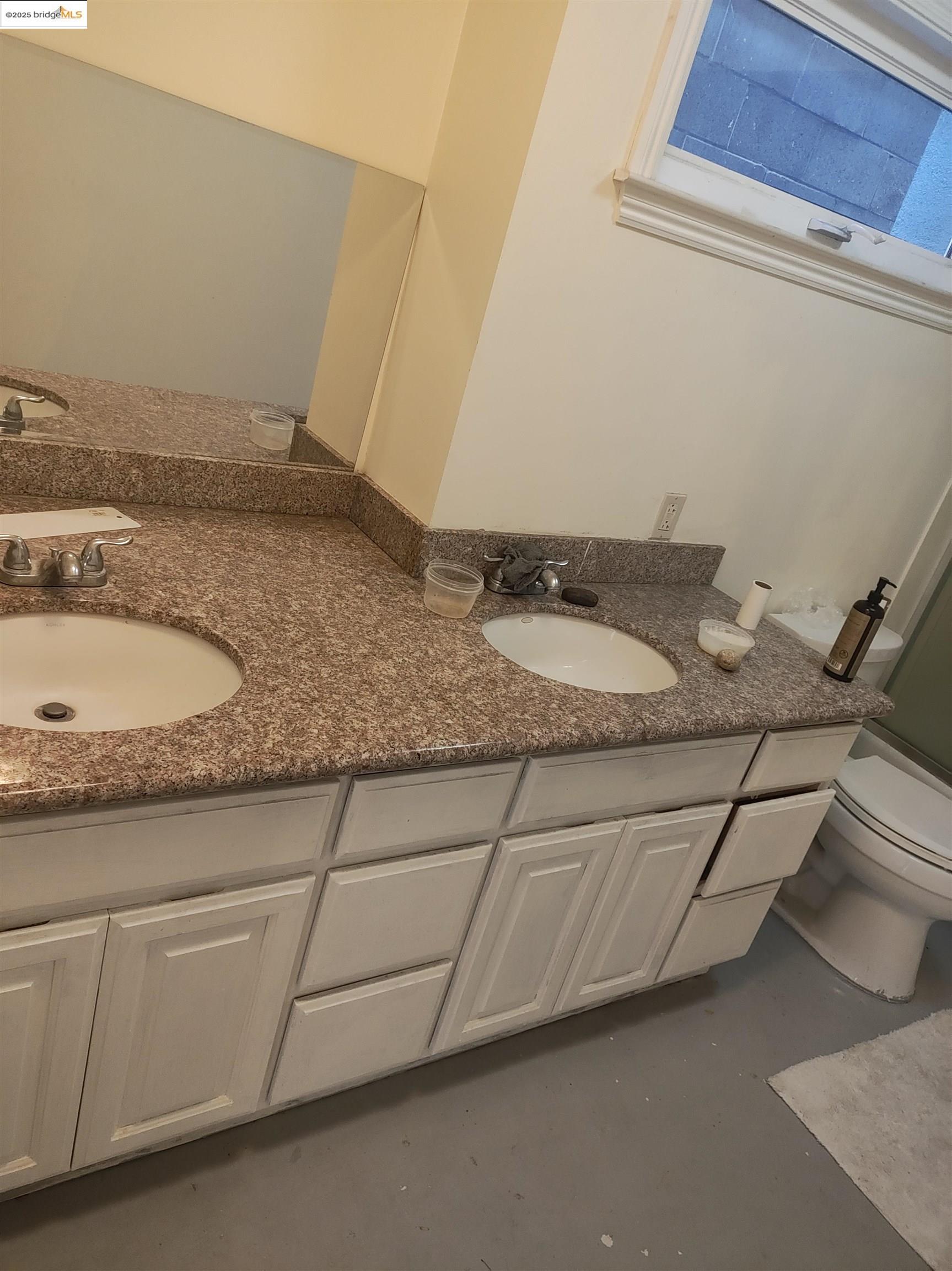 Detail Gallery Image 8 of 38 For 3532 San Leandro St #L,  Oakland,  CA 94601 - 1 Beds | 1 Baths