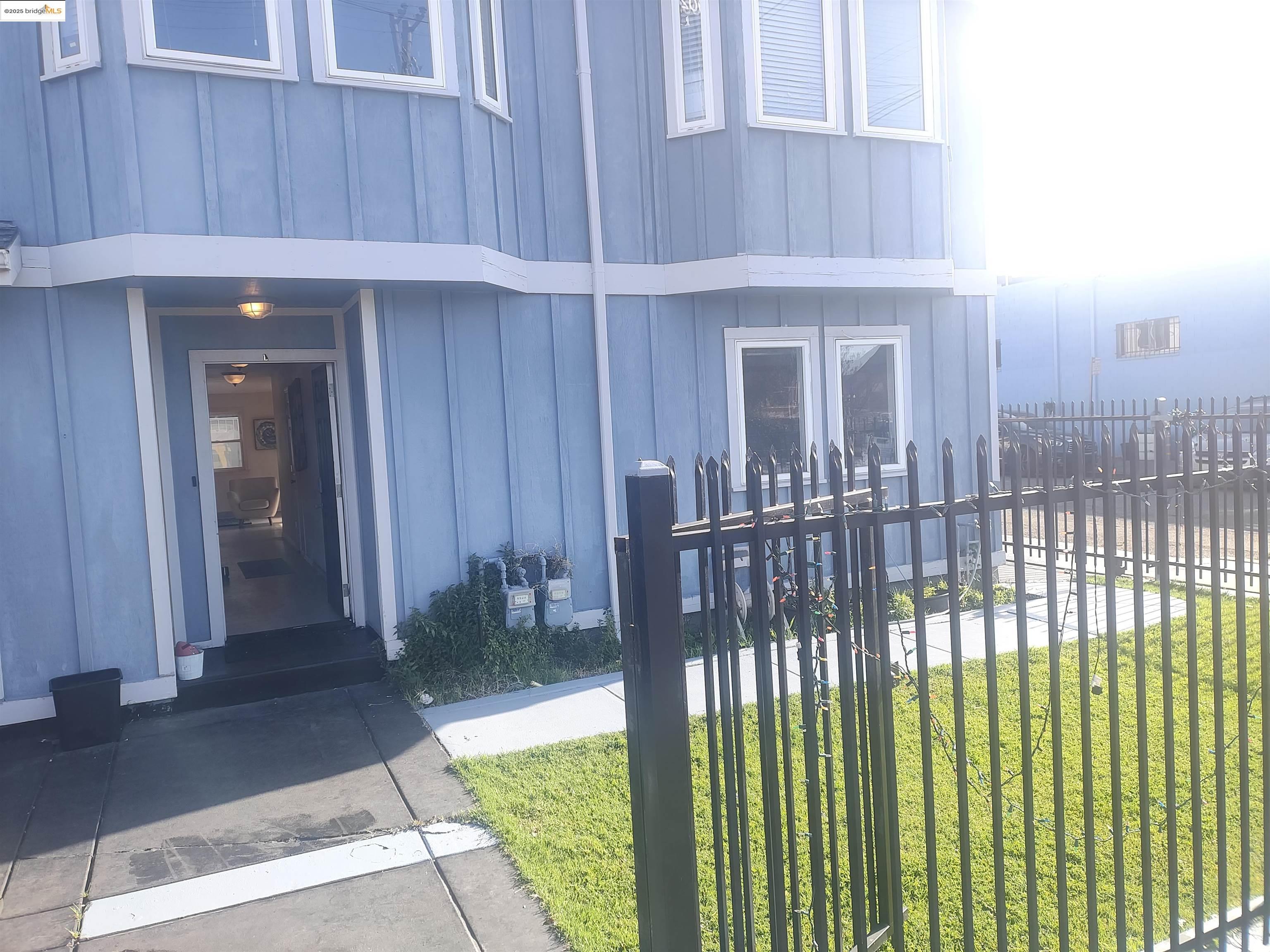Detail Gallery Image 9 of 17 For 3532 San Leandro St #B,  Oakland,  CA 94601 - 1 Beds | 1 Baths