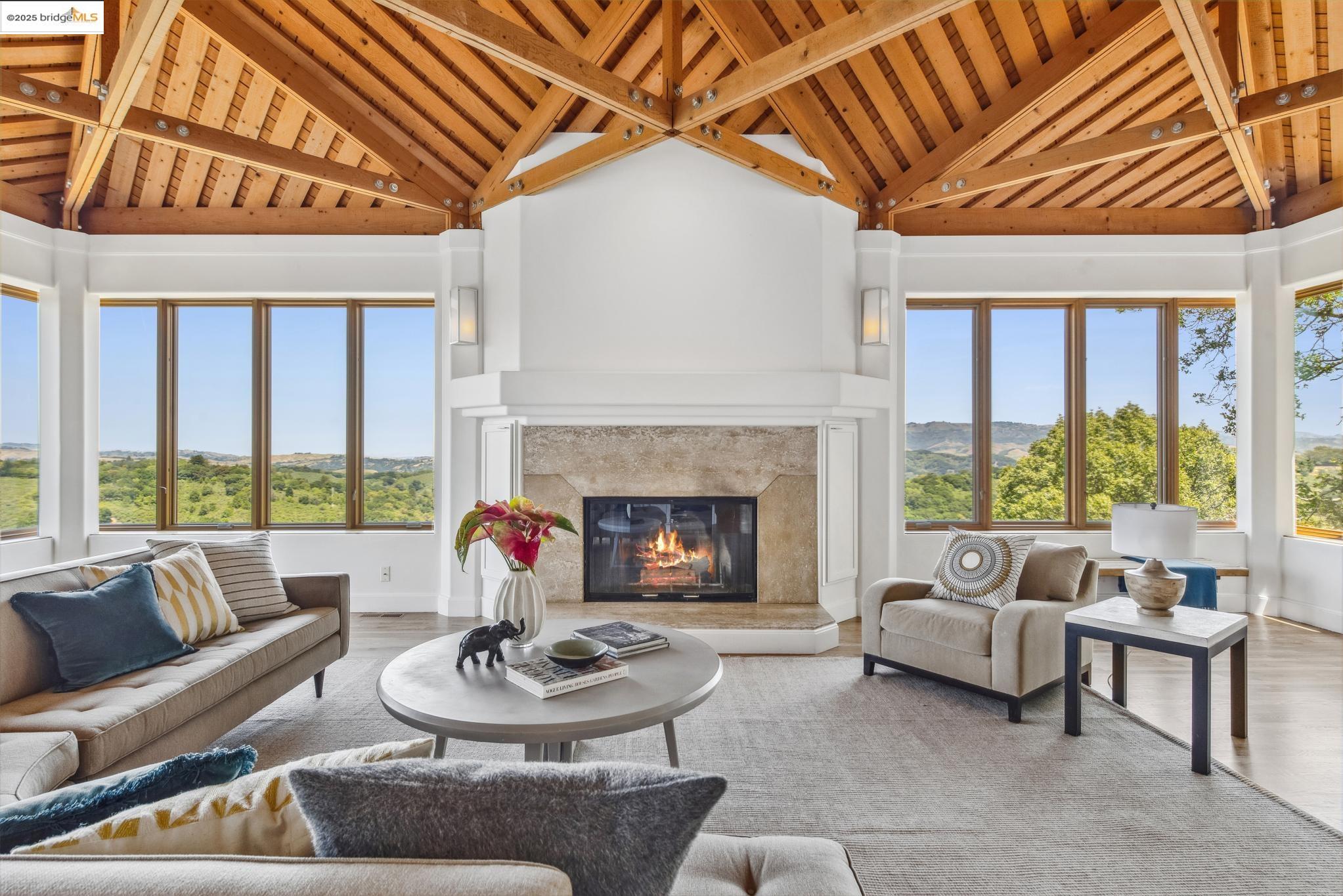 Detail Gallery Image 11 of 60 For 12688 Brookpark Road, Oakland,  CA 94619 - 6 Beds | 4/1 Baths